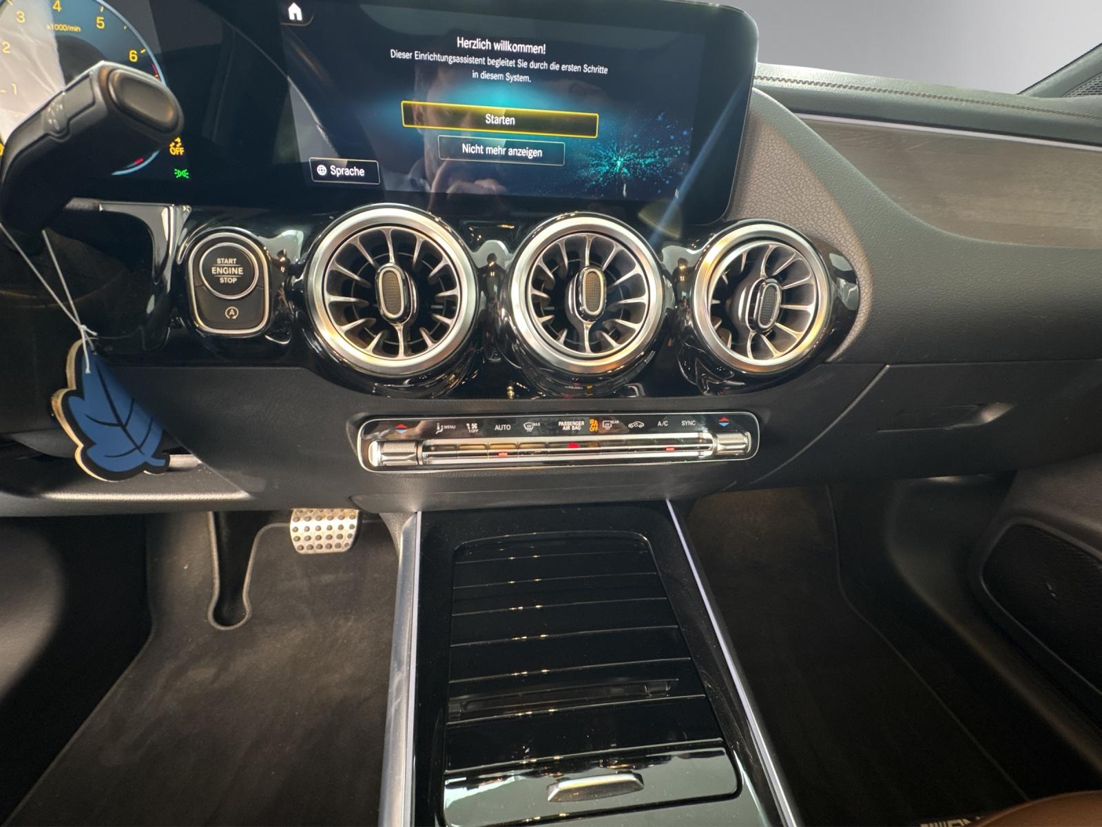 MERCEDES-BENZ GLA 250 AMG Line 4matic-image-11