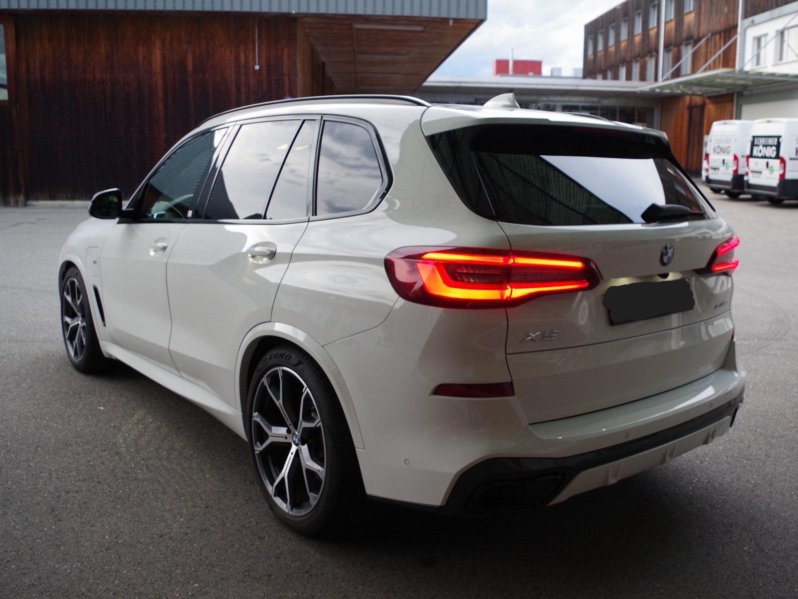 BMW X5 xDrive45e St.Moritz Limited Edition Steptronic-showroom-element-3