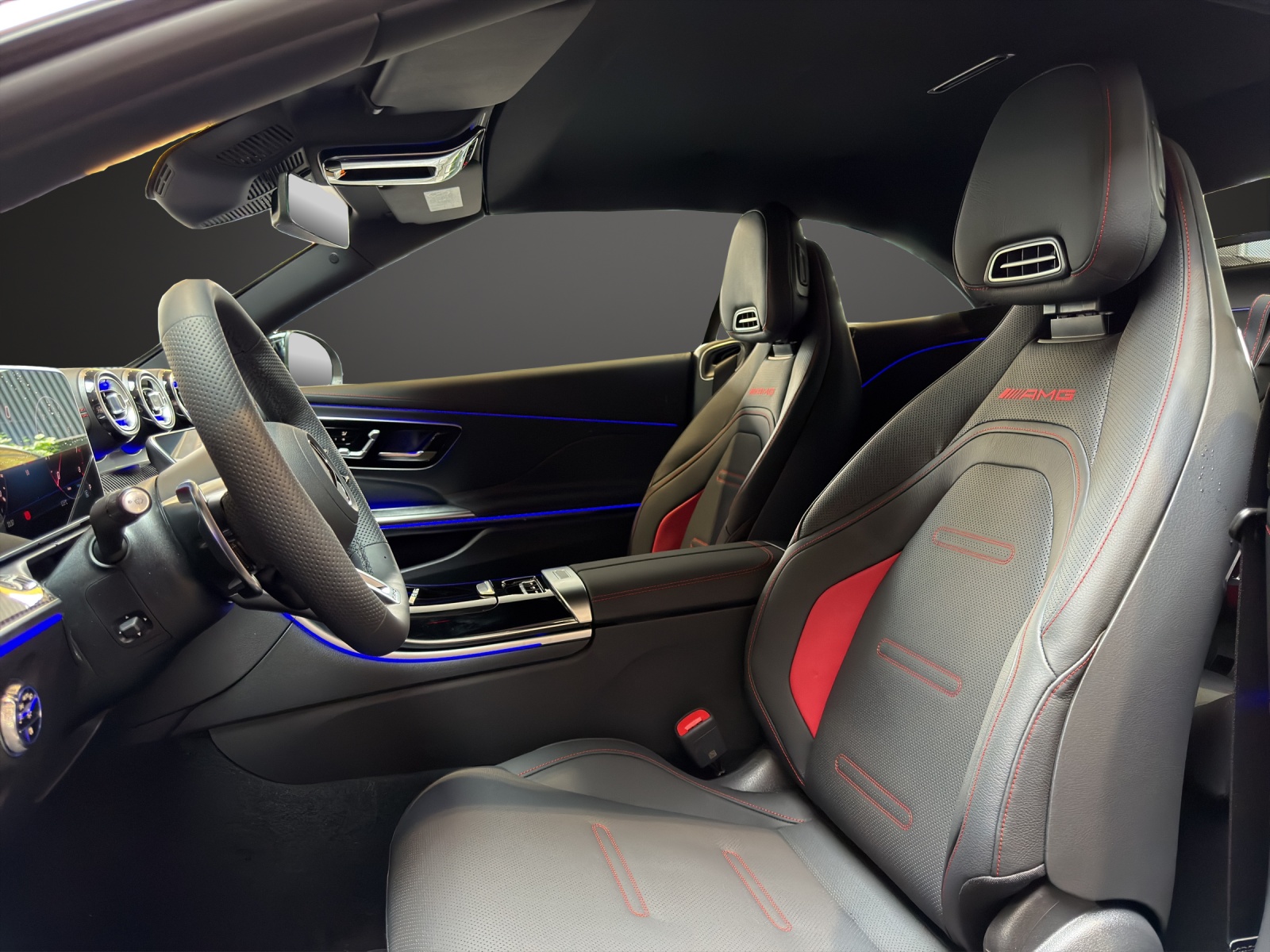 MERCEDES-BENZ CLE AMG 53 Cabrio 4Matic+ 9G-Tronic-image-10