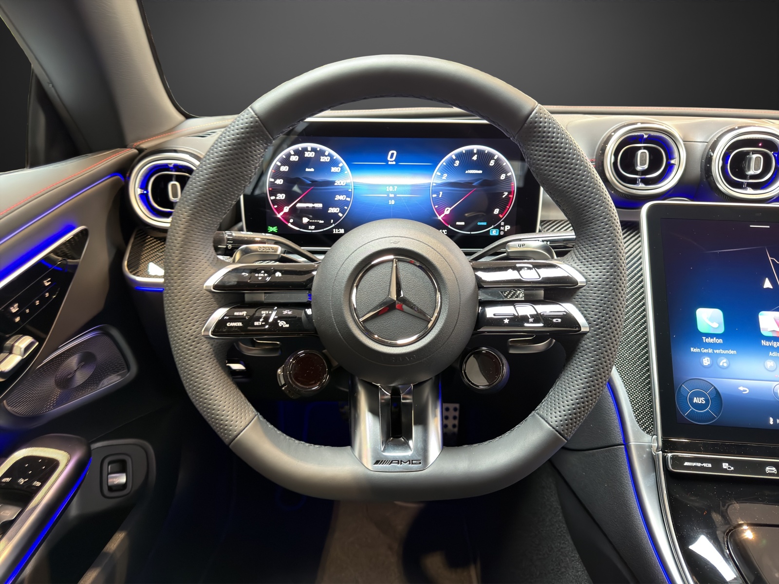 MERCEDES-BENZ CLE AMG 53 Cabrio 4Matic+ 9G-Tronic-image-13