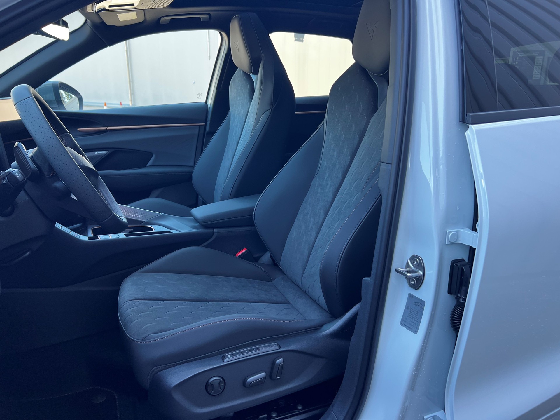 CUPRA Terramar 1.5 eHybrid Prime Edition VZ DSG-image-6