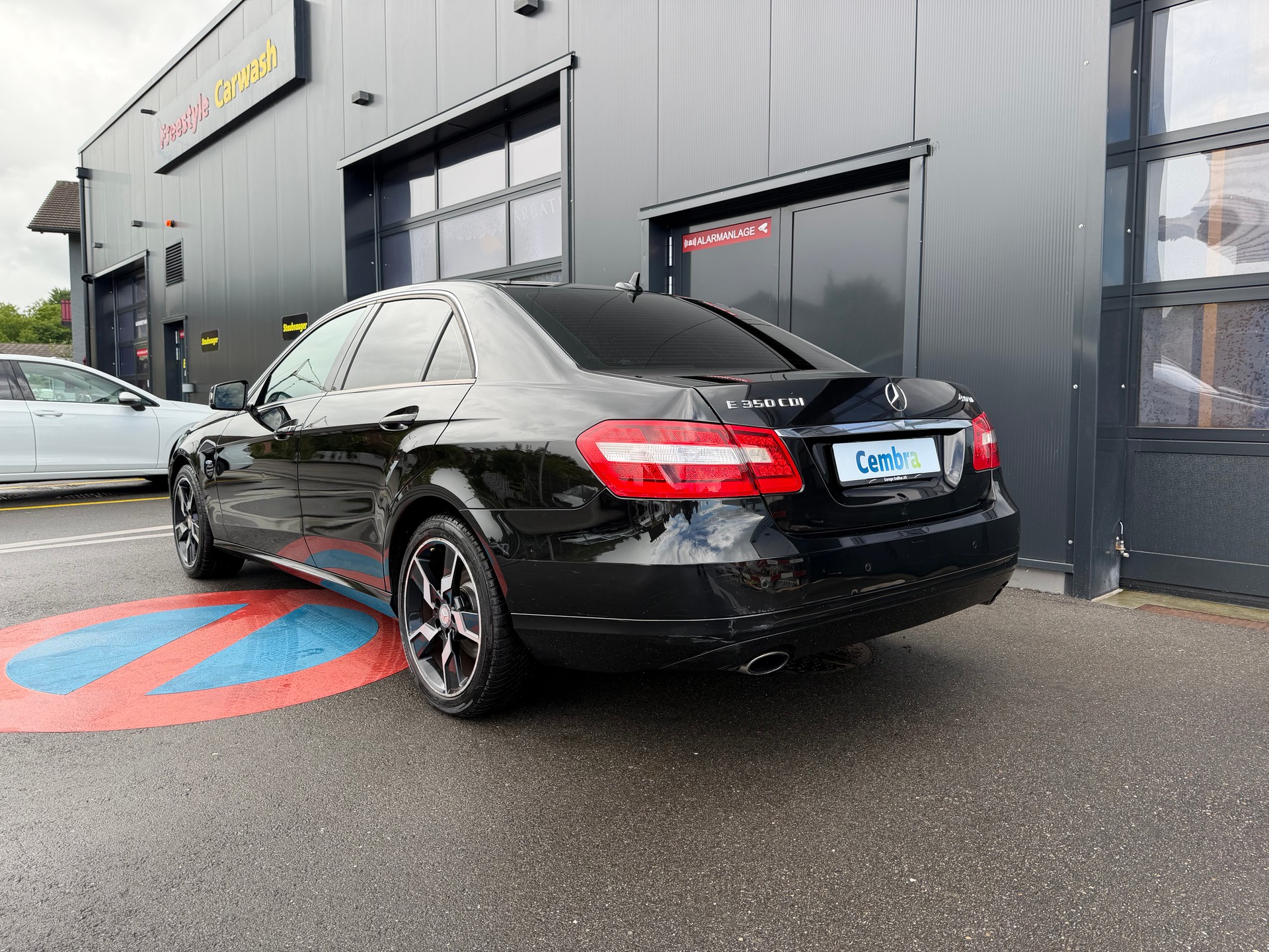 MERCEDES-BENZ E 350 CDI BlueEfficiency 4Matic 7G-Tronic-image-5