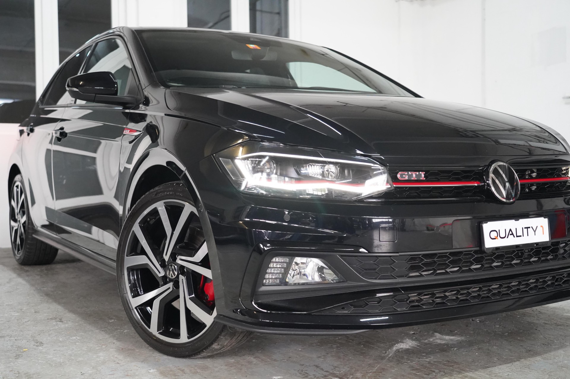 VW Polo 2.0 TSI GTI DSG-image-1
