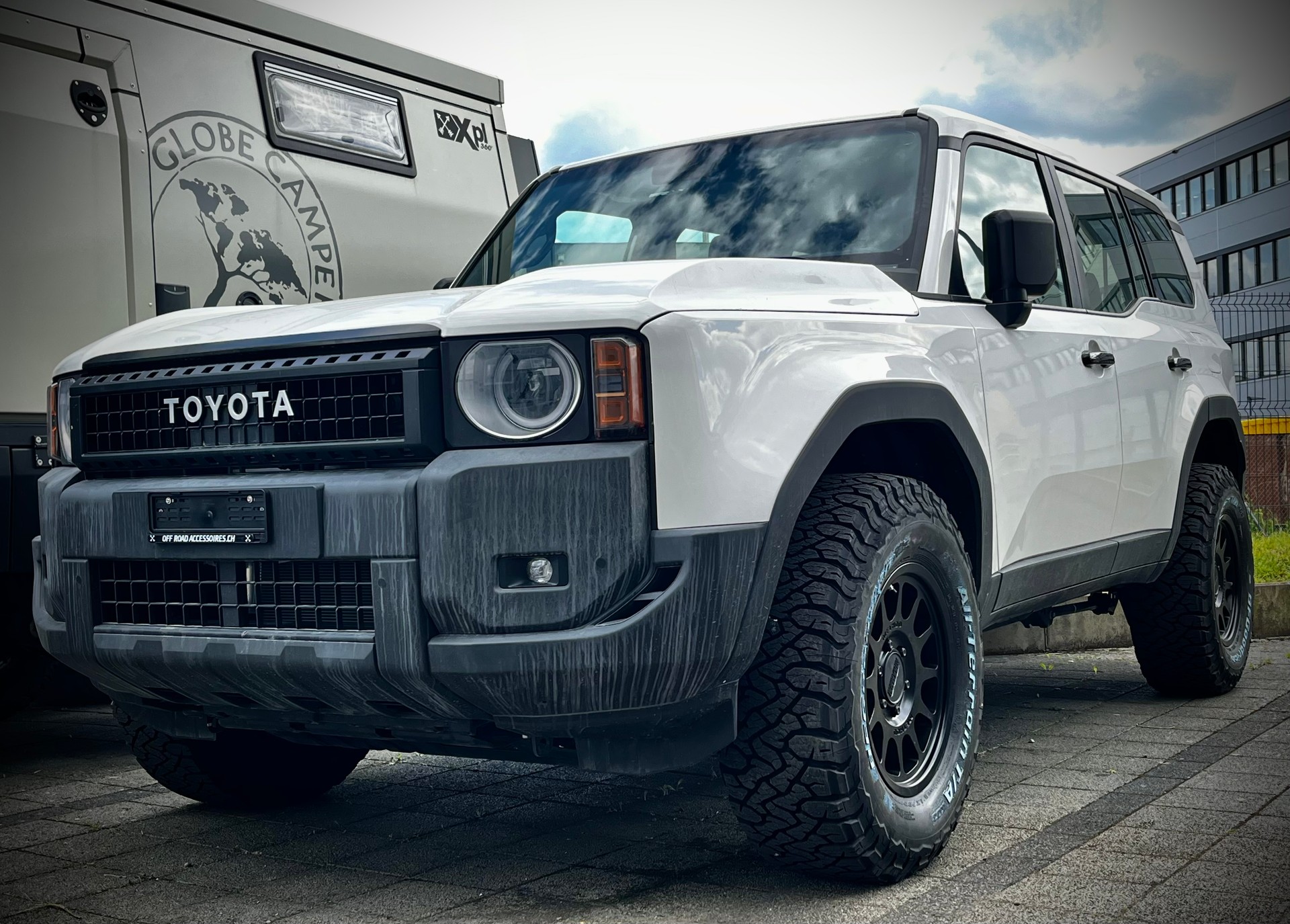 TOYOTA PRADO 250 2.4Turbo BENZIN