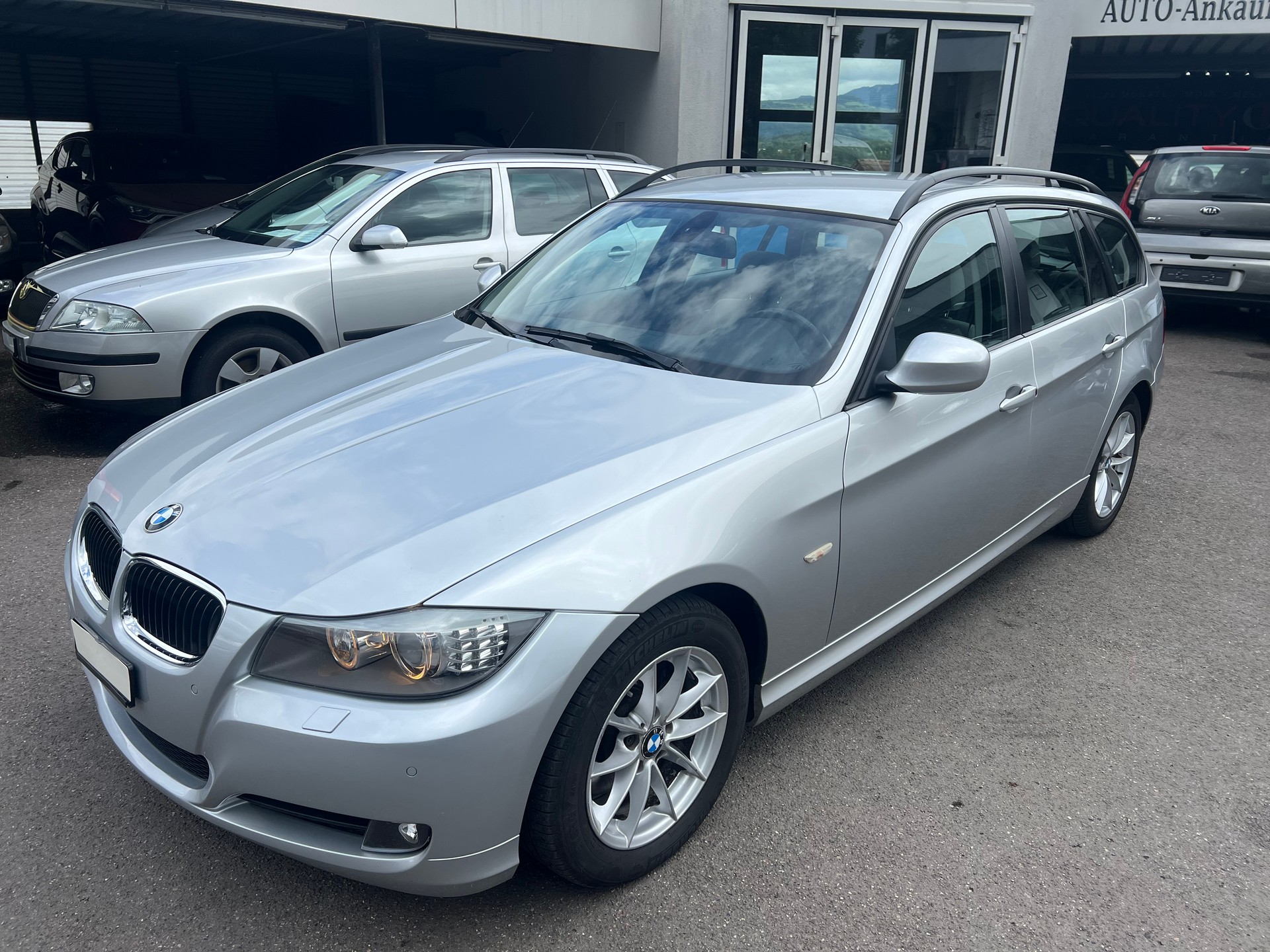 BMW 320d xDrive Touring Steptronic-image-0