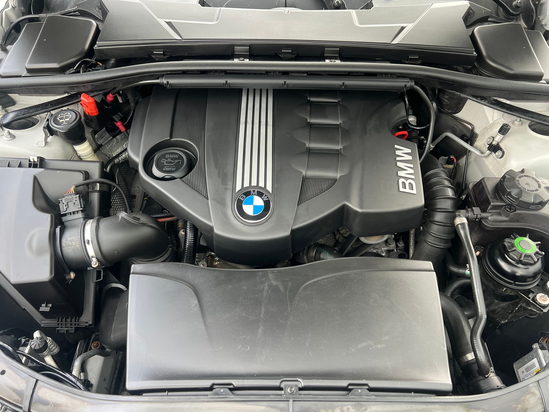 BMW 320d xDrive Touring Steptronic-image-12