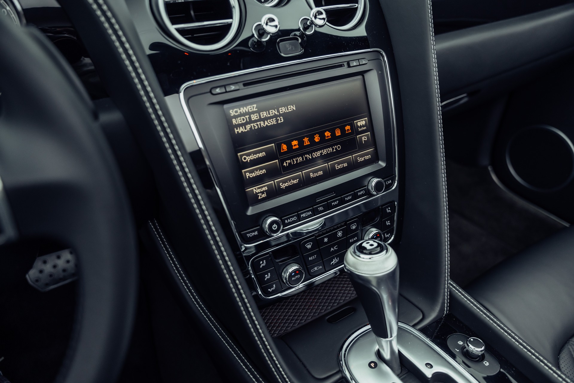 BENTLEY Continental GTC 4.0 V8 S-image-15