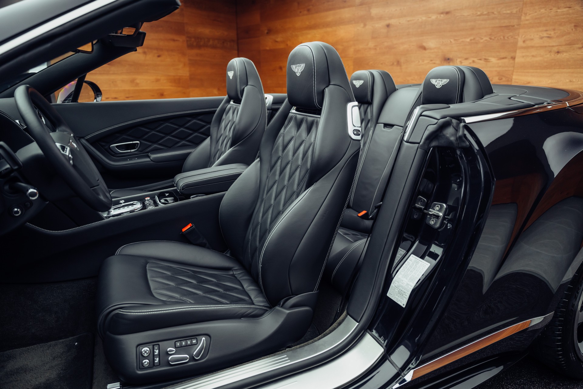 BENTLEY Continental GTC 4.0 V8 S-image-7