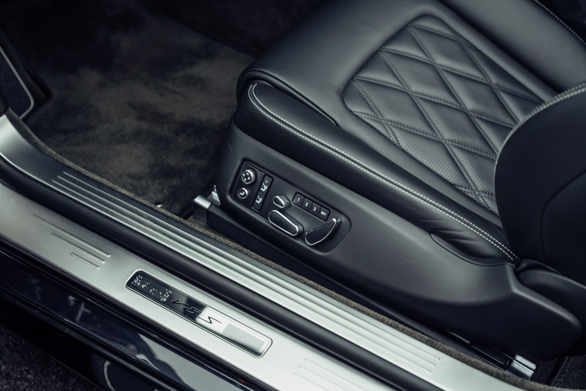 BENTLEY Continental GTC 4.0 V8 S-image-17