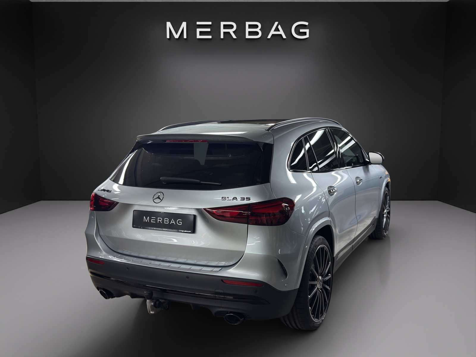 MERCEDES-BENZ GLA AMG 35 4Matic 8G-DCT-image-4