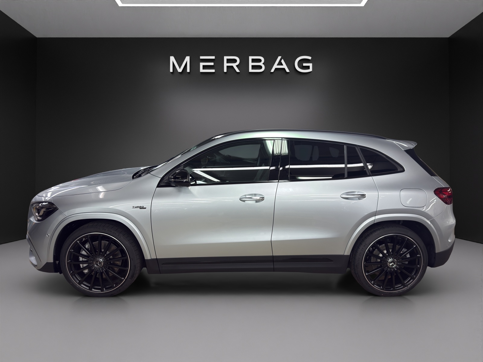 MERCEDES-BENZ GLA AMG 35 4Matic 8G-DCT-image-1
