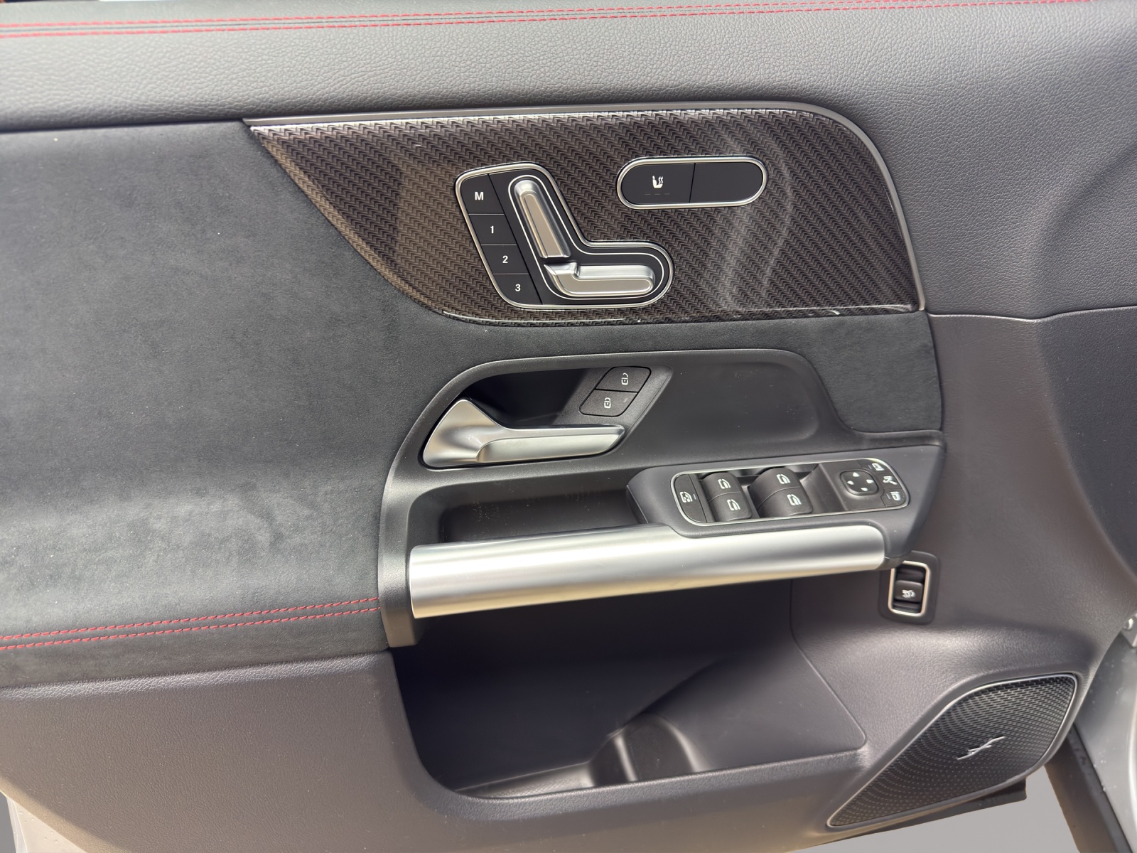 MERCEDES-BENZ GLA AMG 35 4Matic 8G-DCT-image-12