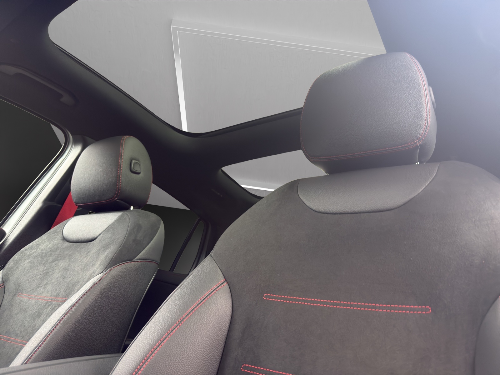MERCEDES-BENZ GLA AMG 35 4Matic 8G-DCT-image-13