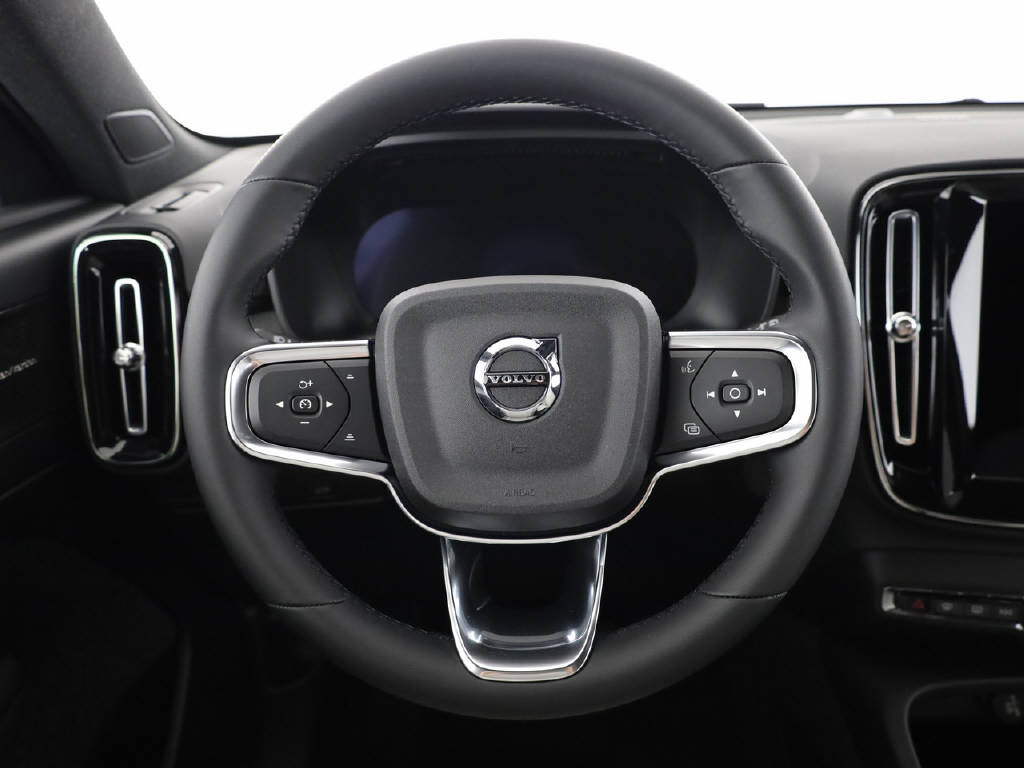 VOLVO EX40 Twin Ultra AWD XCENTRIC-image-23