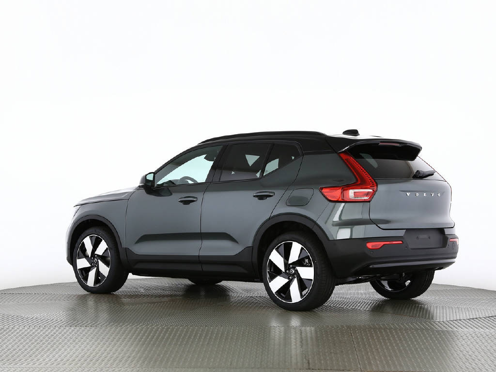 VOLVO EX40 Twin Ultra AWD XCENTRIC-image-5