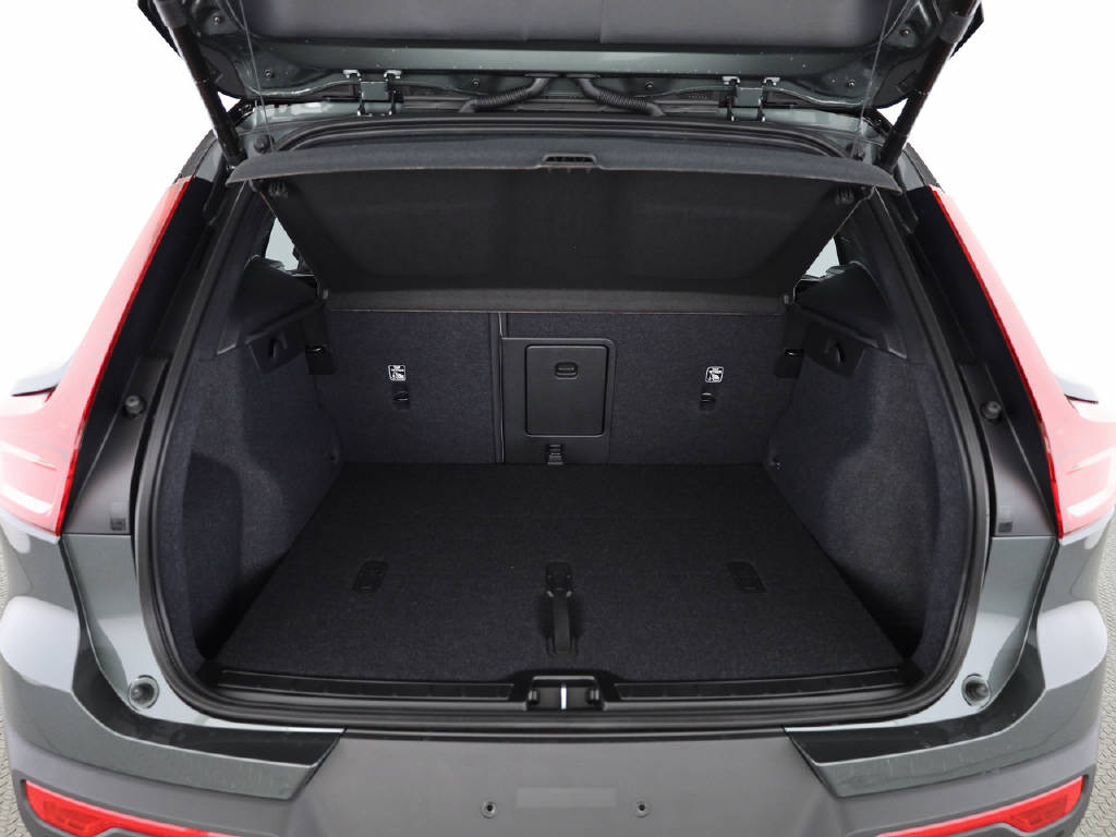 VOLVO EX40 Twin Ultra AWD XCENTRIC-image-16