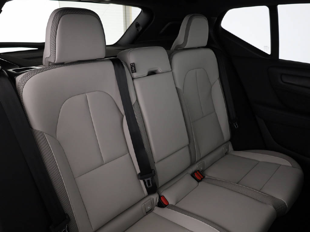 VOLVO EX40 Twin Ultra AWD XCENTRIC-image-20
