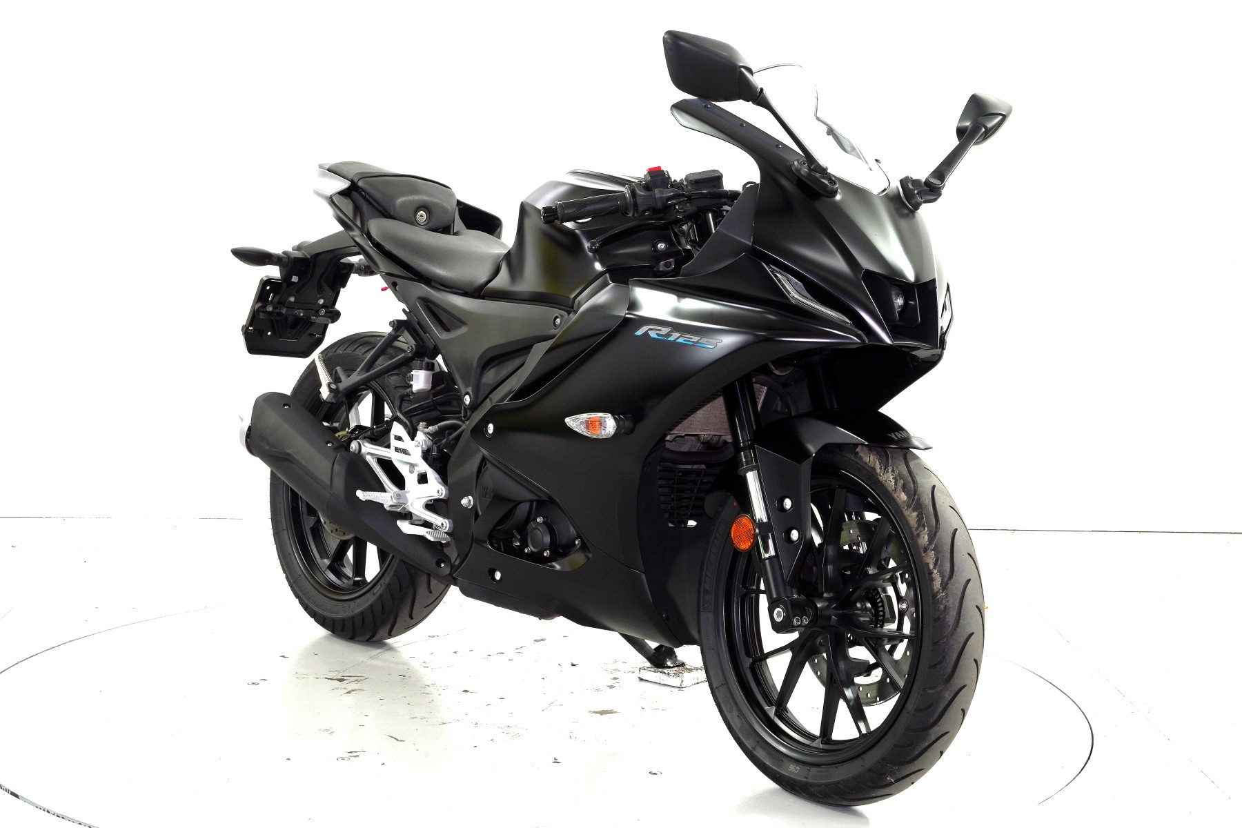 YAMAHA YZF-R125 ABS-showroom-element-1