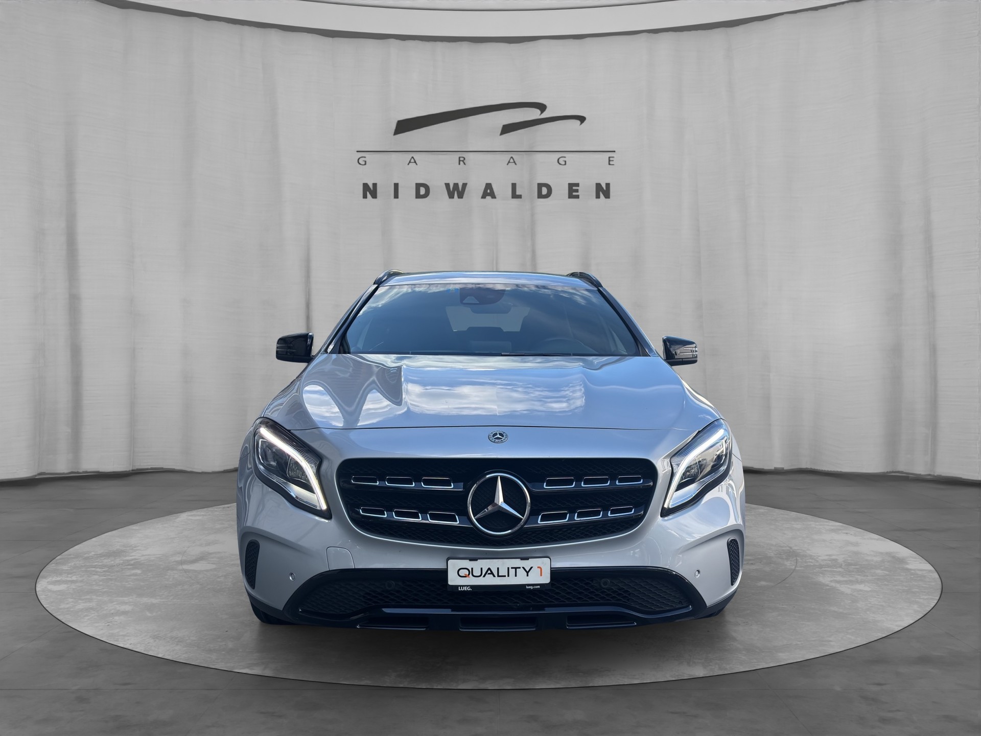 MERCEDES-BENZ GLA 220 d Urban 4Matic 7G-DCT-image-1