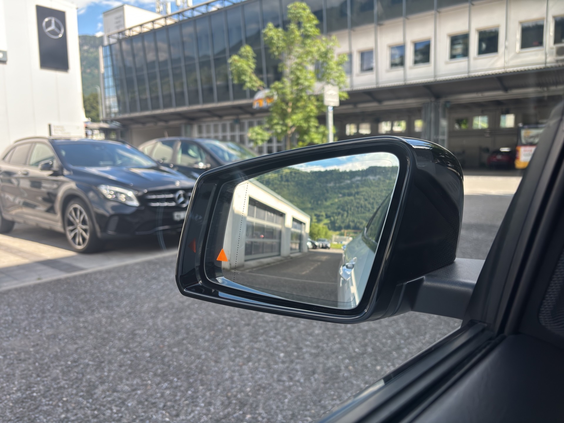 MERCEDES-BENZ GLA 220 d Urban 4Matic 7G-DCT-image-13
