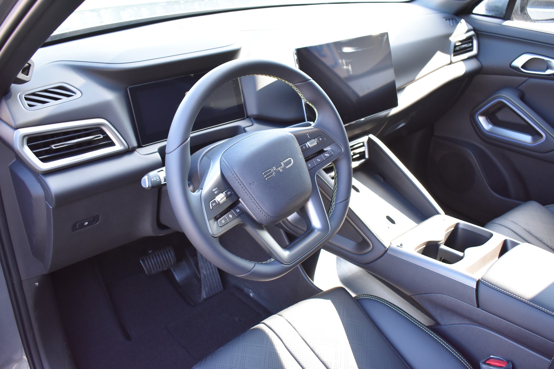 BYD Atto 2 DM-i Boost-image-11