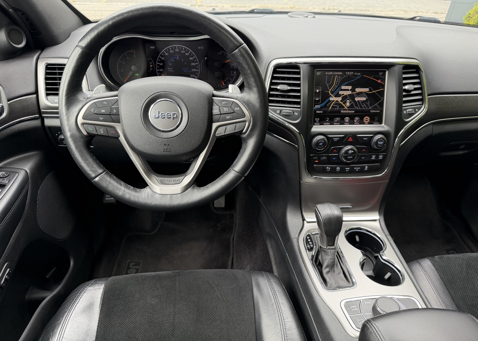 JEEP Grand Cherokee 3.0 CRD Limited Automatic-image-15