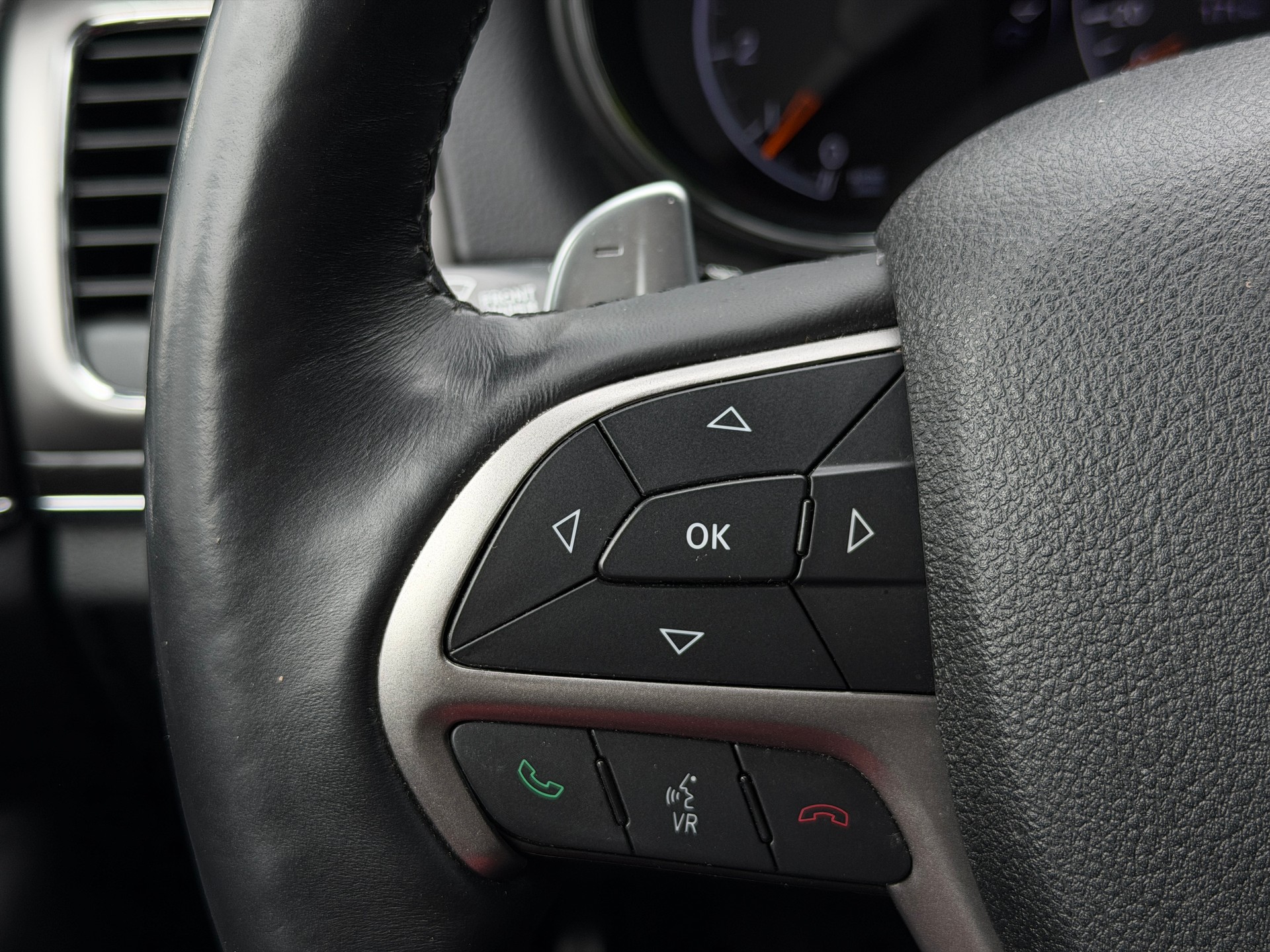JEEP Grand Cherokee 3.0 CRD Limited Automatic-image-17