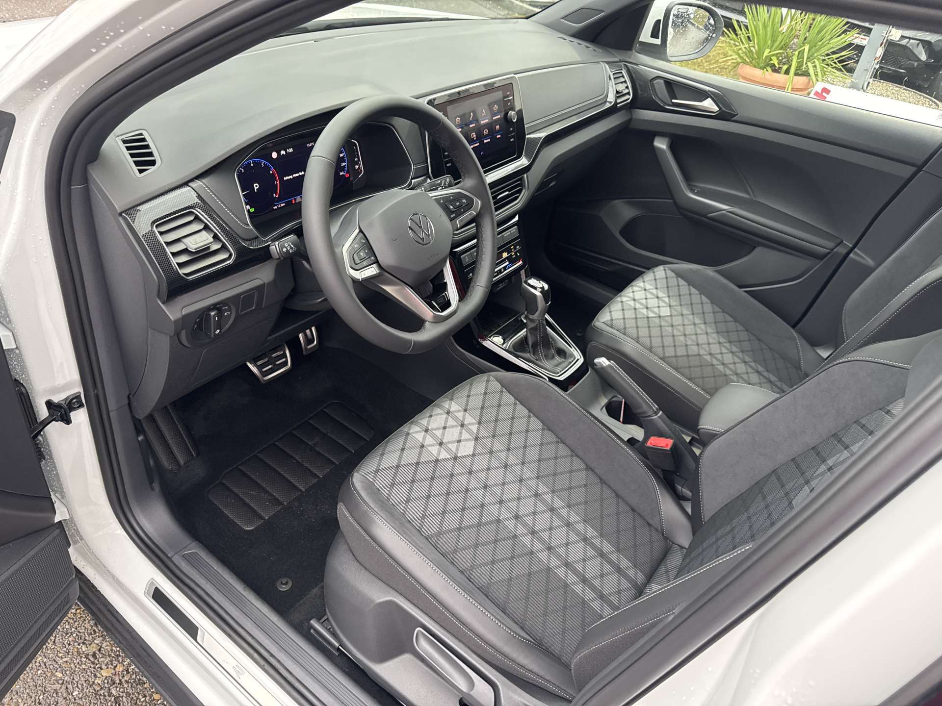 VW T-Cross 1.5 TSi EVO ACT R-Line DSG-Automat-image-5