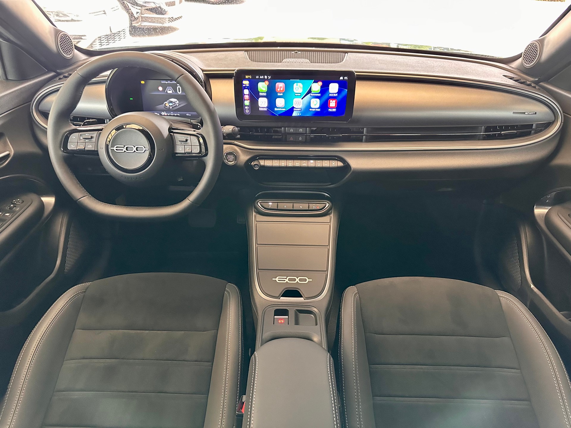 FIAT FIAT 600 1.2 Hybrid 145 Sport-image-13