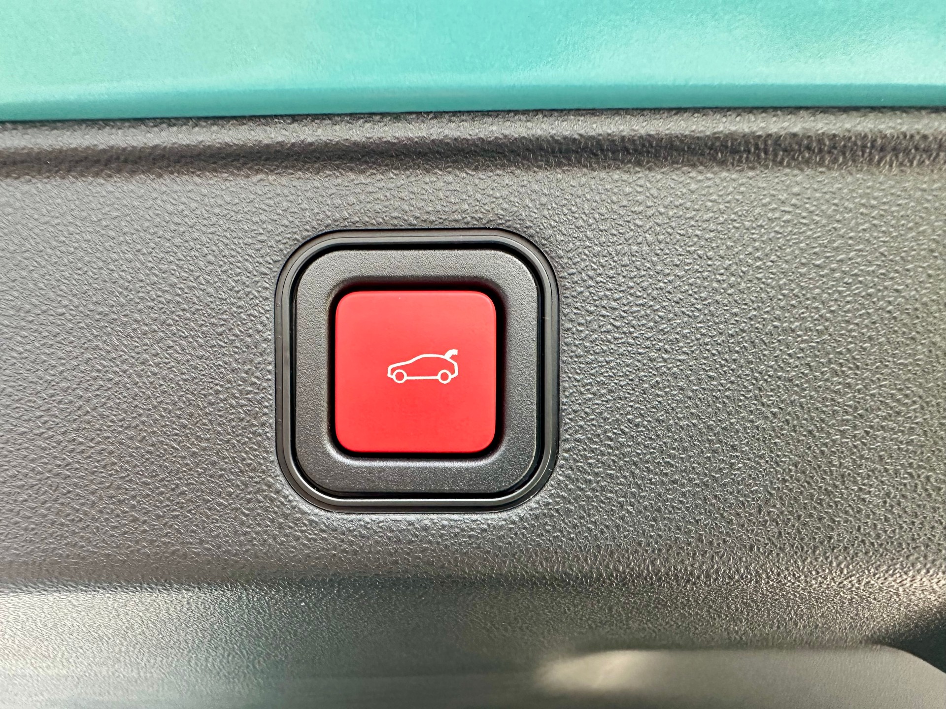 FIAT FIAT 600 1.2 Hybrid 145 Sport-image-15