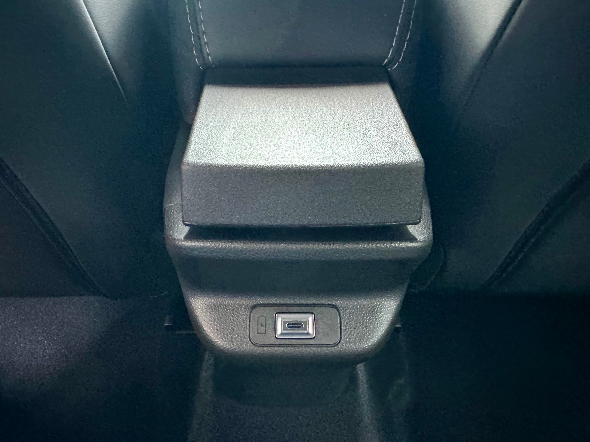 FIAT FIAT 600 1.2 Hybrid 145 Sport-image-17