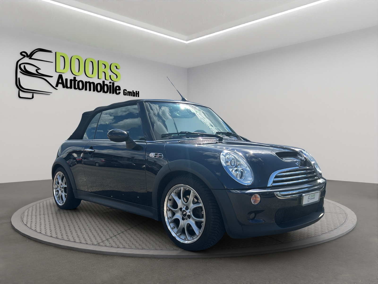 MINI Cooper S Cabriolet-image-0