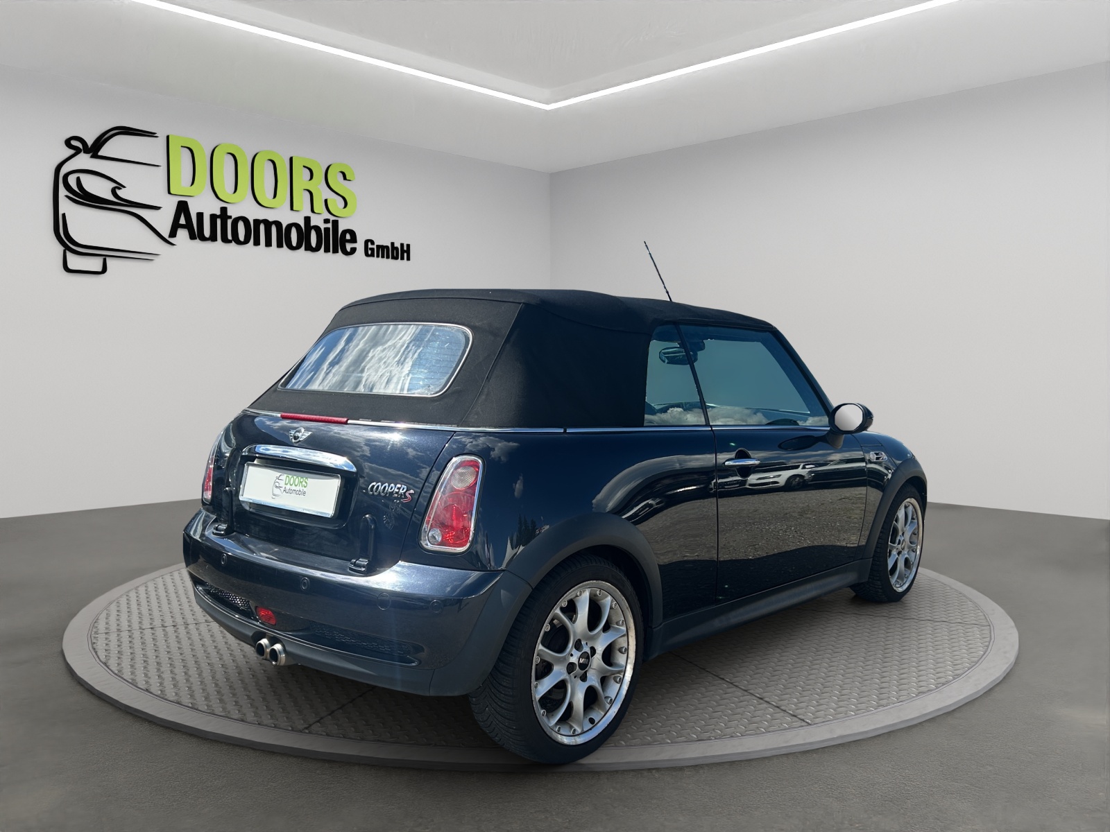 MINI Cooper S Cabriolet-image-3