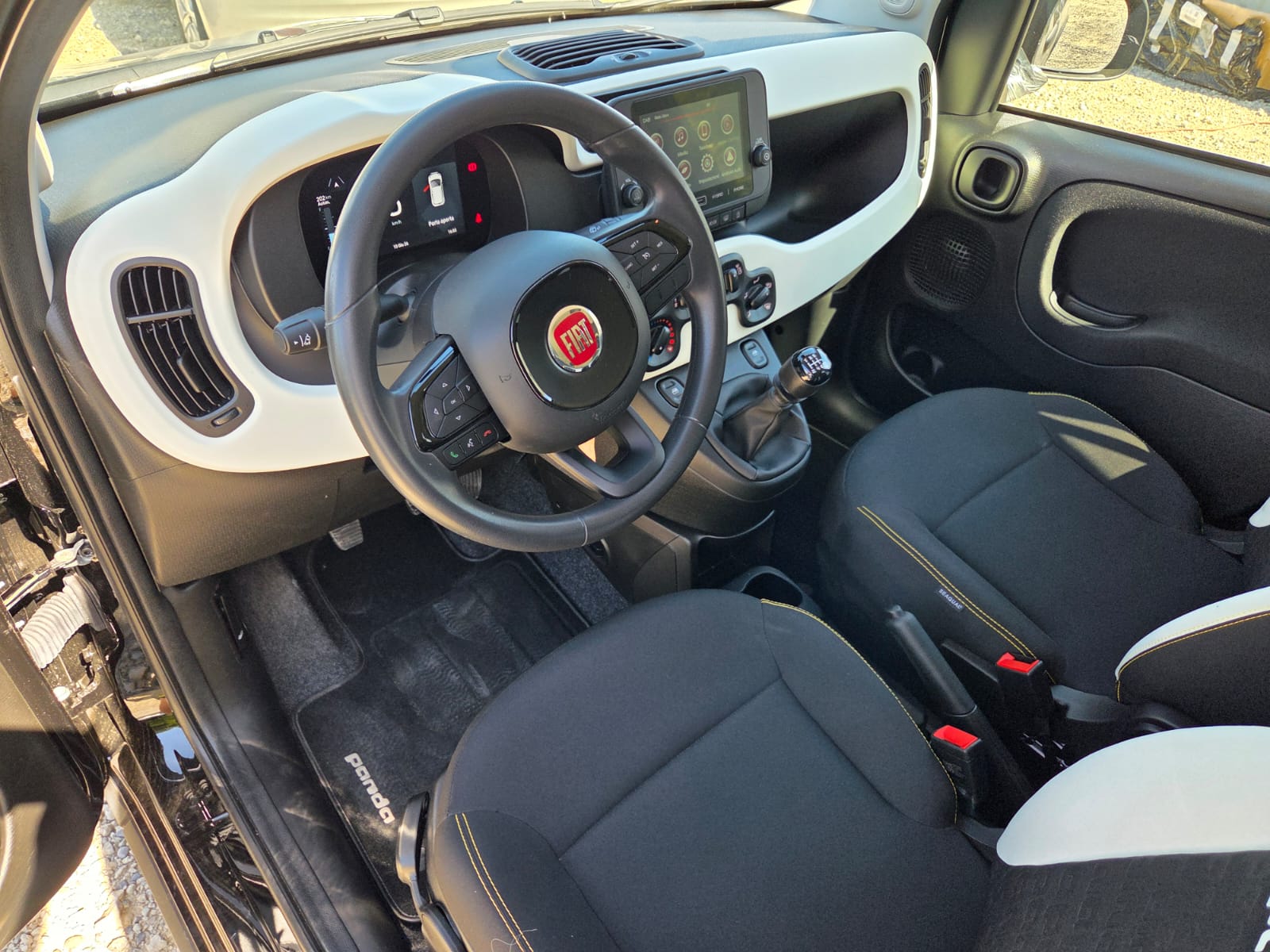 FIAT Panda 1.0 MHEV Cult-image-11
