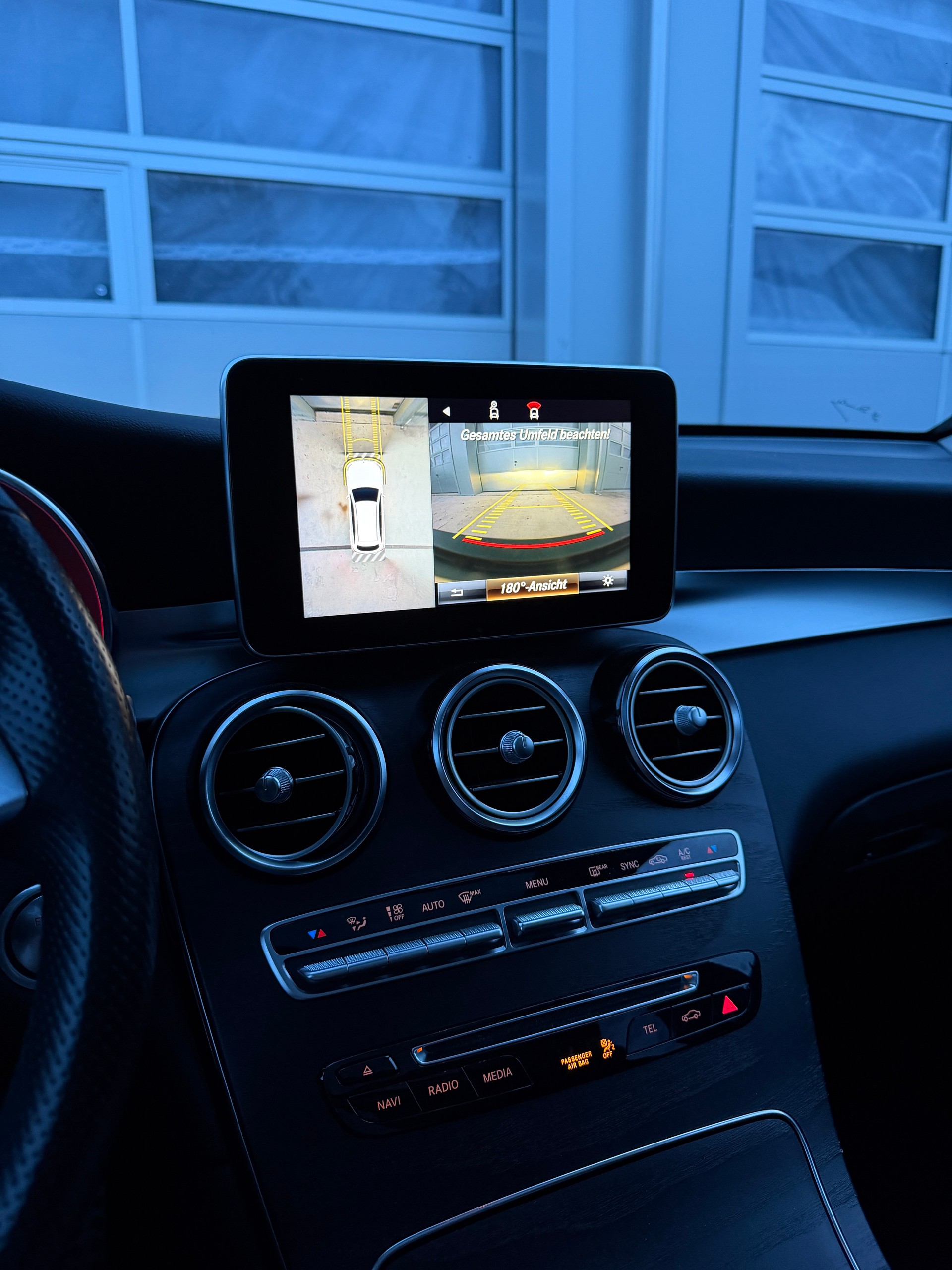MERCEDES-BENZ GLC 250 d AMG Line 4Matic 9G-Tronic-image-13