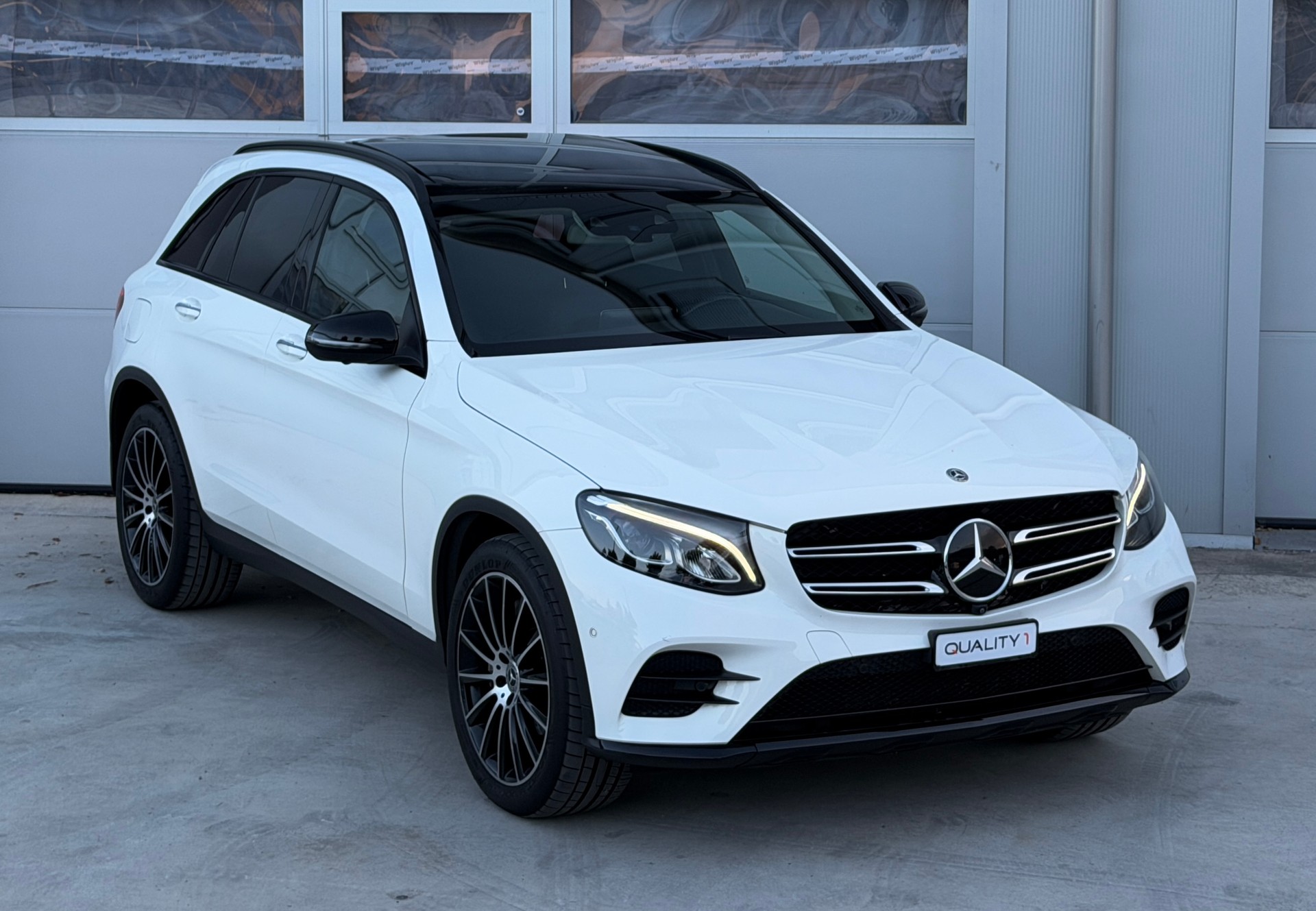 MERCEDES-BENZ GLC 250 d AMG Line 4Matic 9G-Tronic-image-0