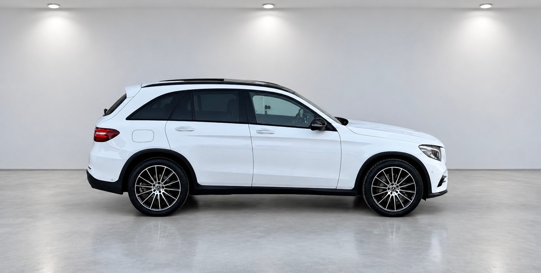 MERCEDES-BENZ GLC 250 d AMG Line 4Matic 9G-Tronic-image-6