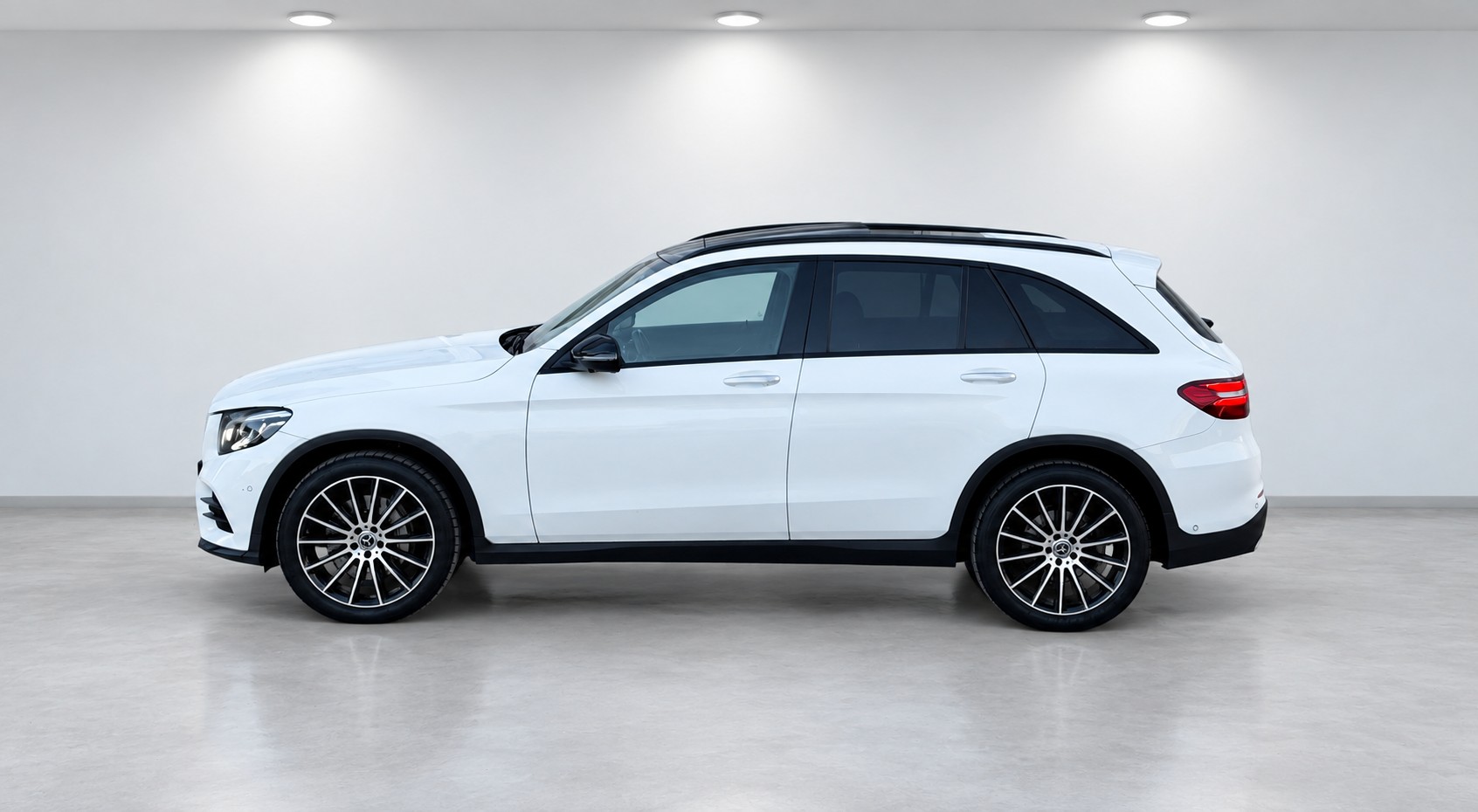 MERCEDES-BENZ GLC 250 d AMG Line 4Matic 9G-Tronic-image-2
