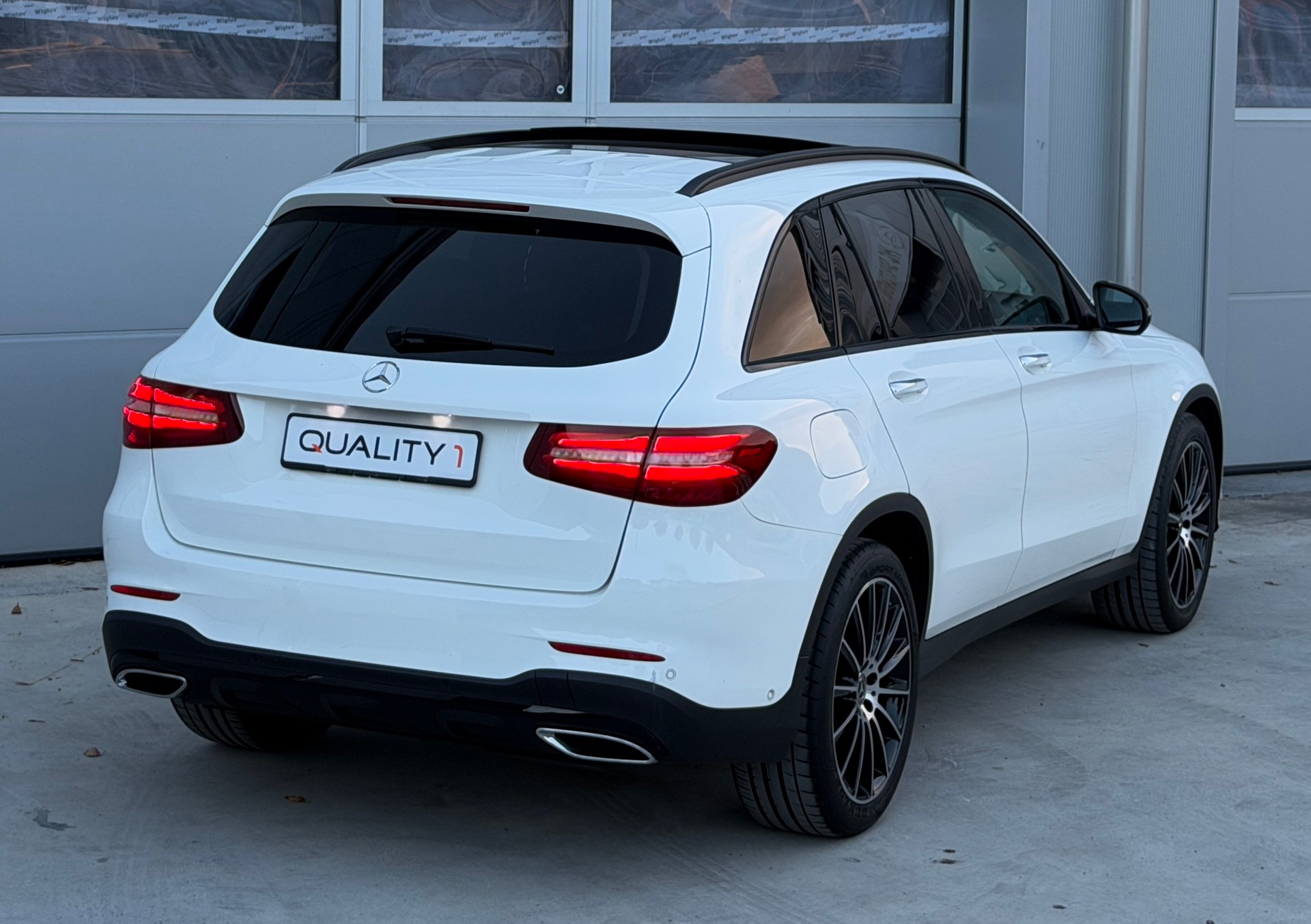 MERCEDES-BENZ GLC 250 d AMG Line 4Matic 9G-Tronic-image-3