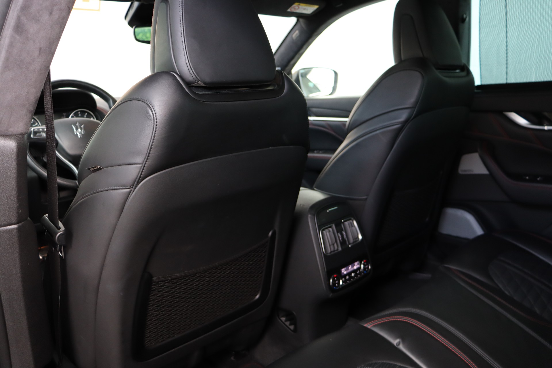 MASERATI Levante 3.8 V8 Trofeo Q4 Automatica-image-26