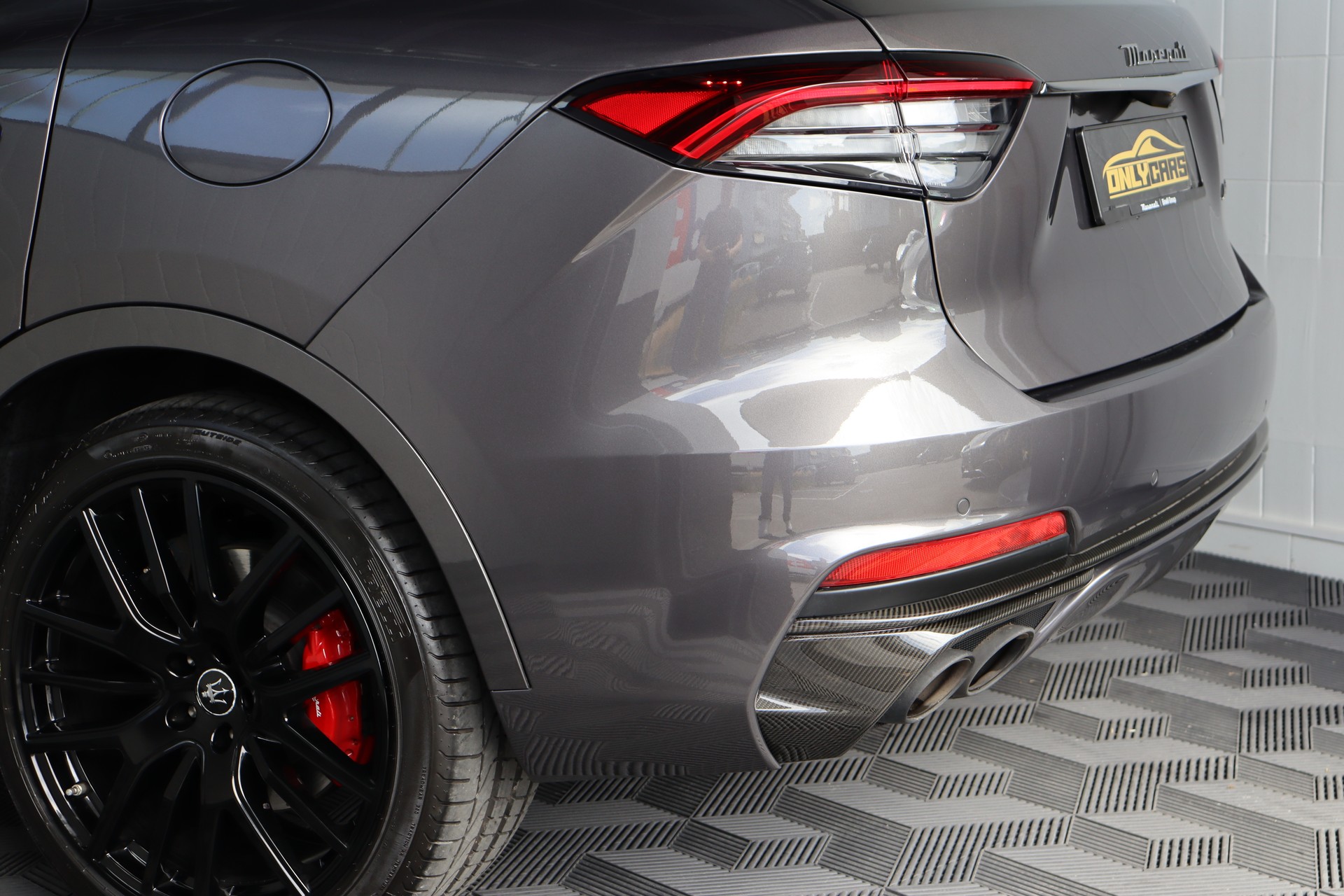 MASERATI Levante 3.8 V8 Trofeo Q4 Automatica-image-8