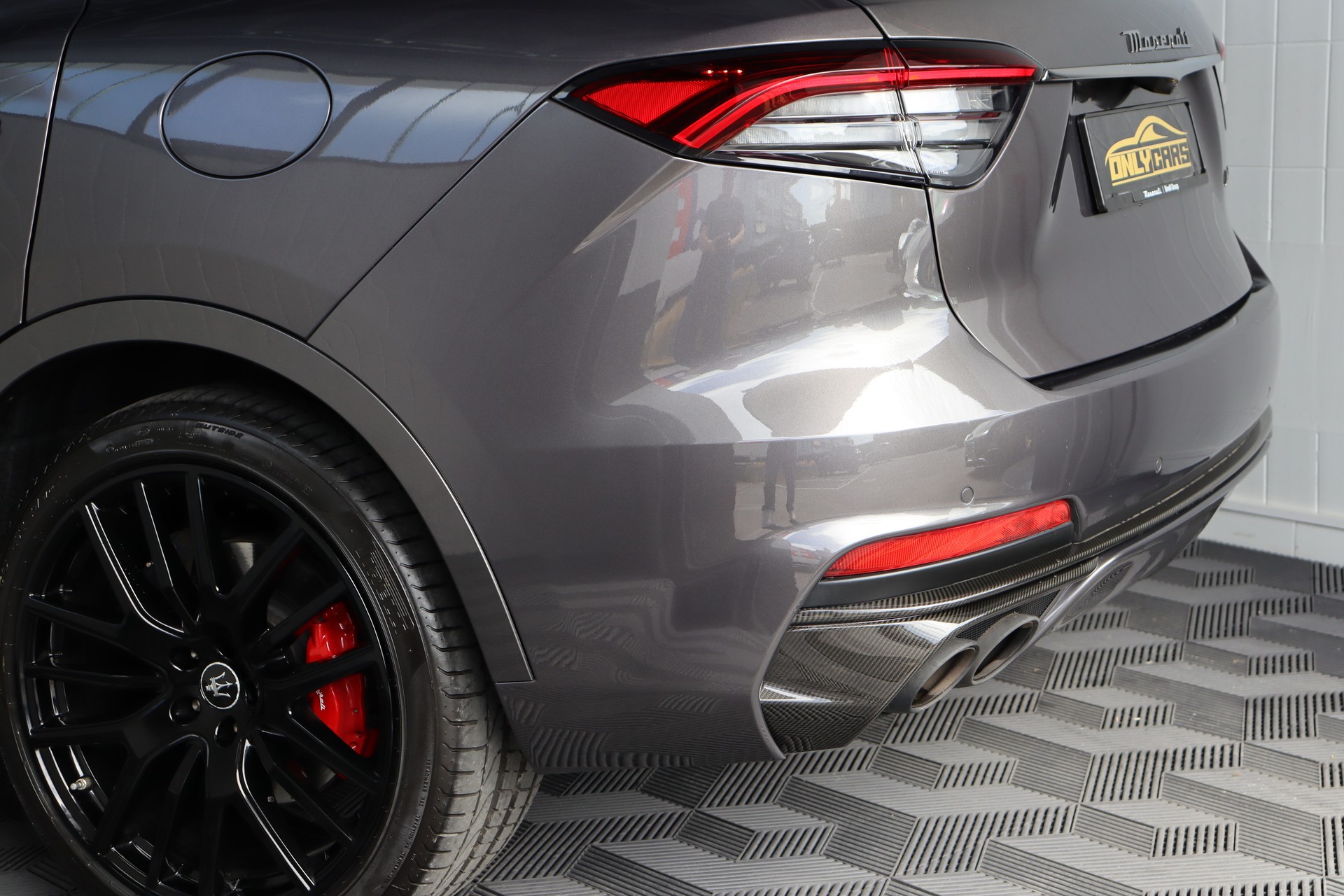 MASERATI Levante 3.8 V8 Trofeo Q4 Automatica-image-9