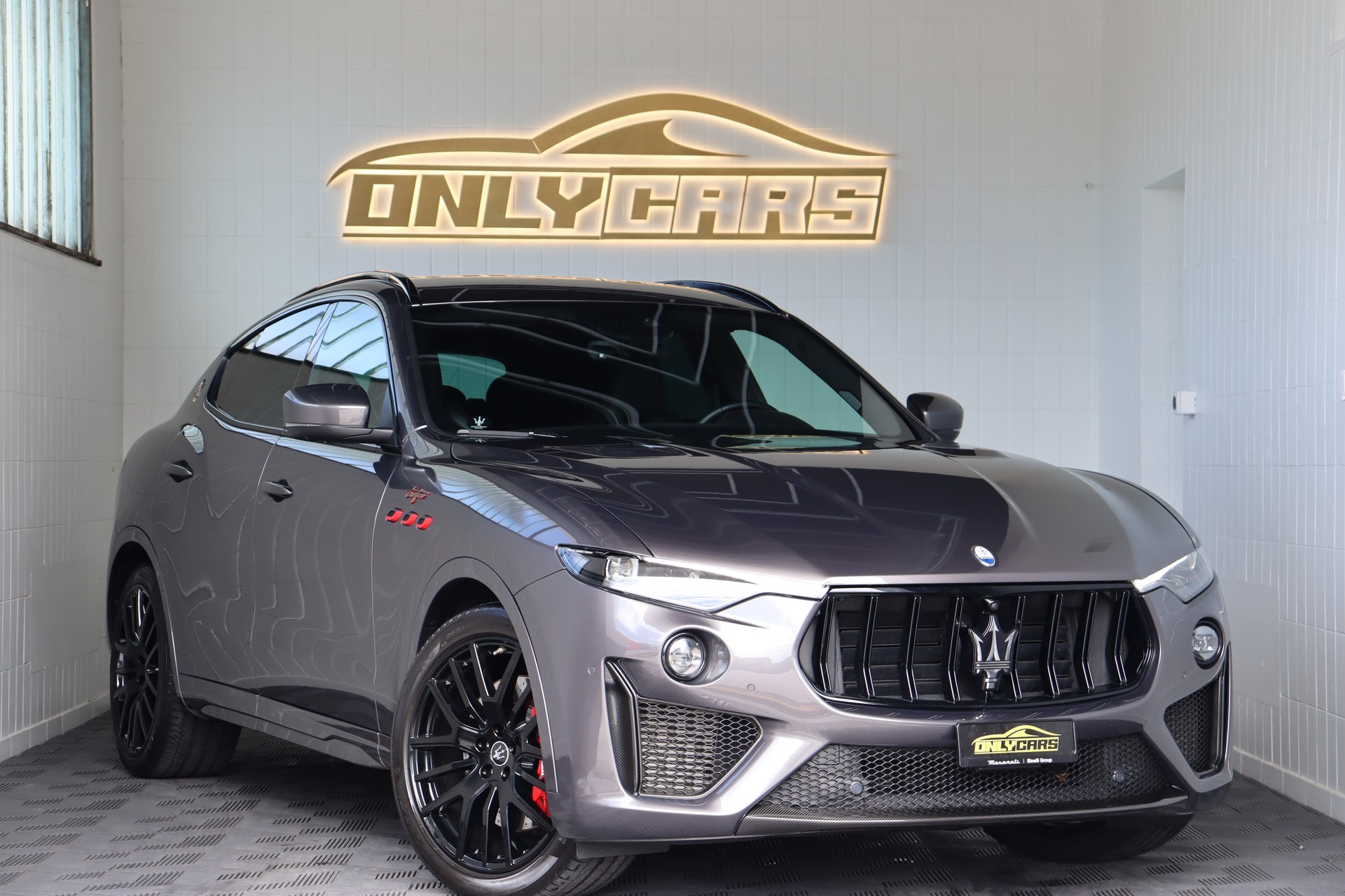 MASERATI Levante 3.8 V8 Trofeo Q4 Automatica-image-0