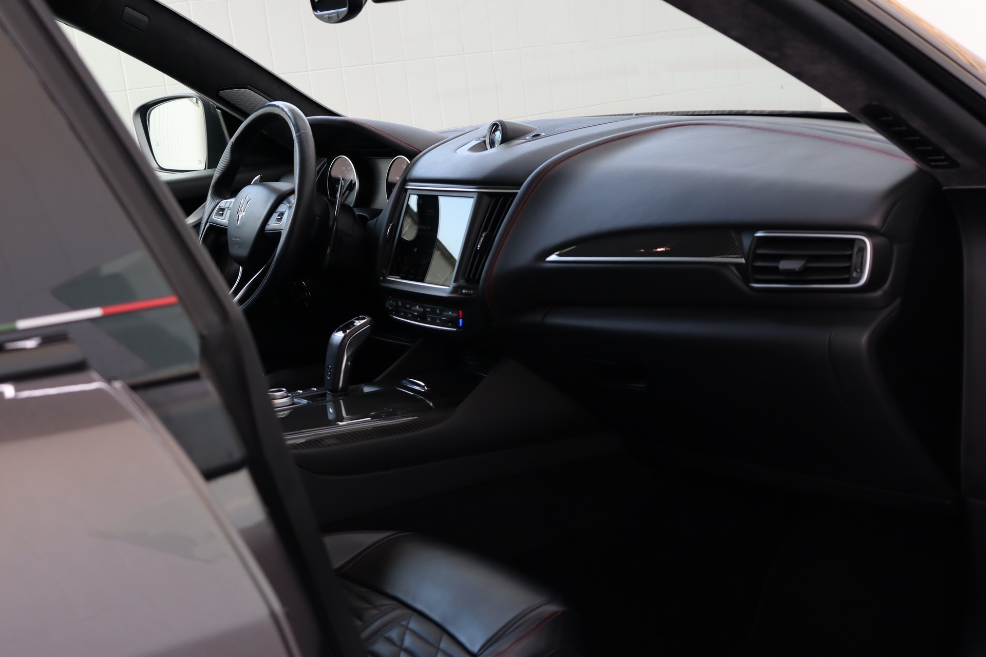 MASERATI Levante 3.8 V8 Trofeo Q4 Automatica-image-14