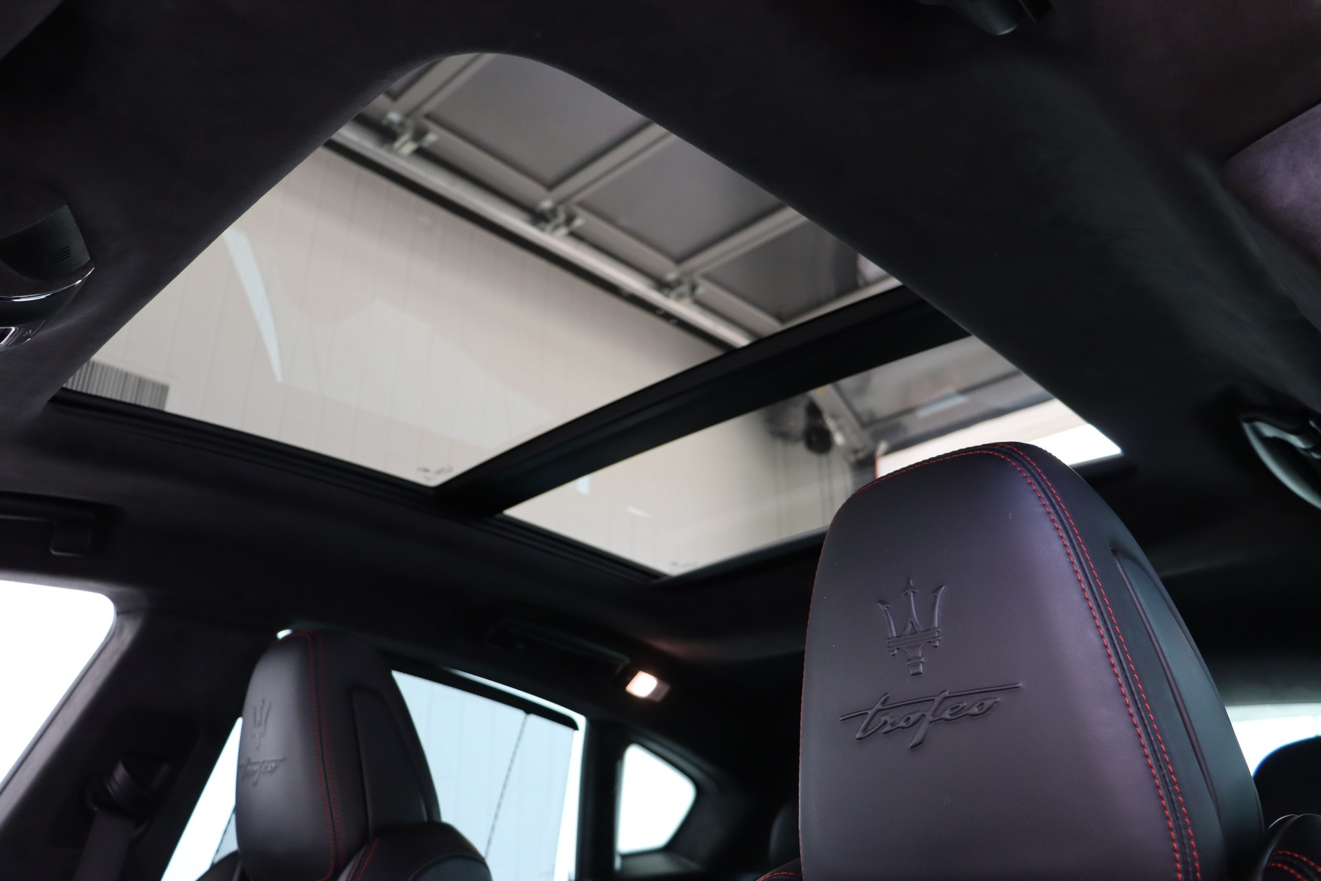 MASERATI Levante 3.8 V8 Trofeo Q4 Automatica-image-16