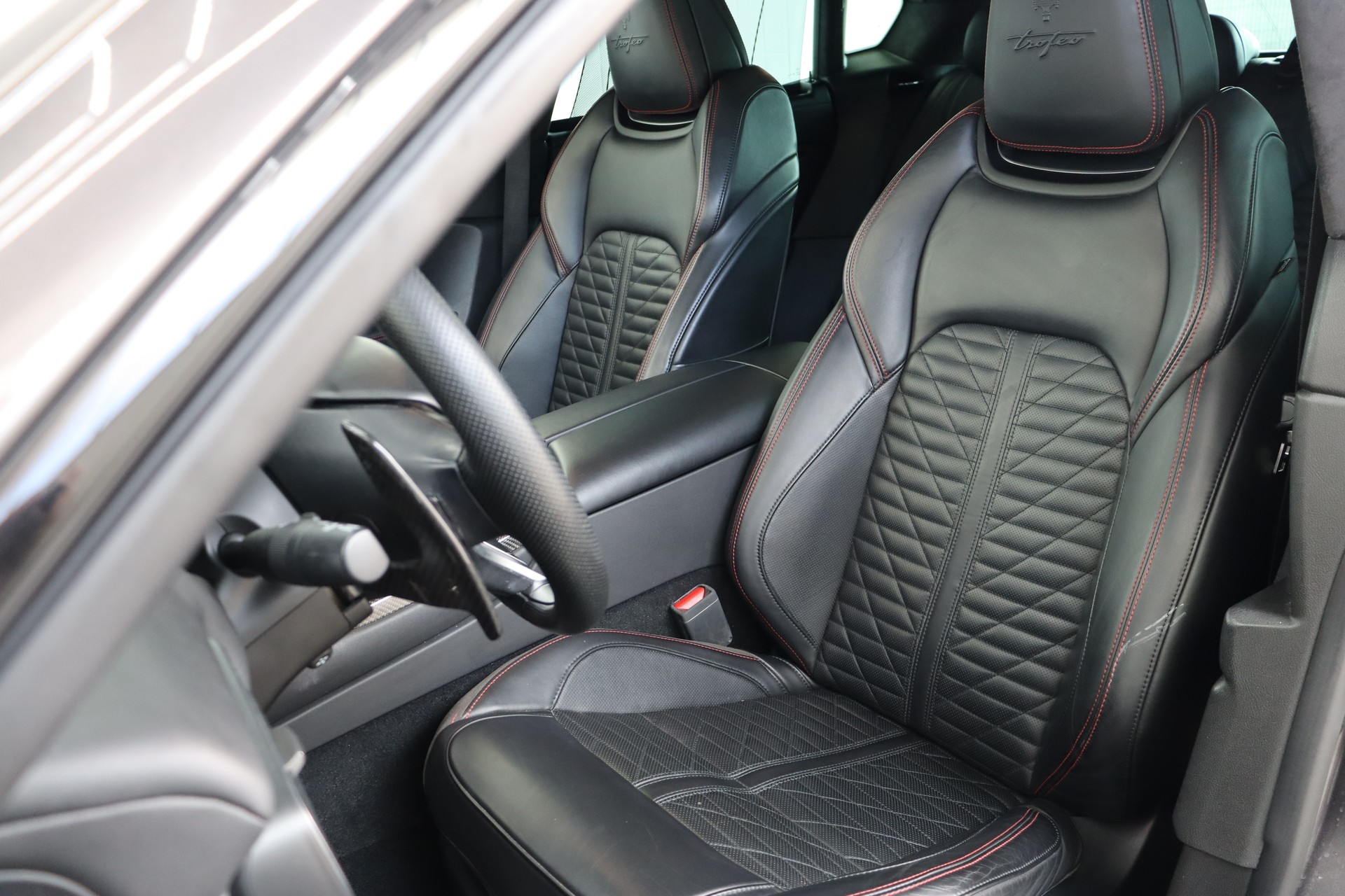 MASERATI Levante 3.8 V8 Trofeo Q4 Automatica-image-13