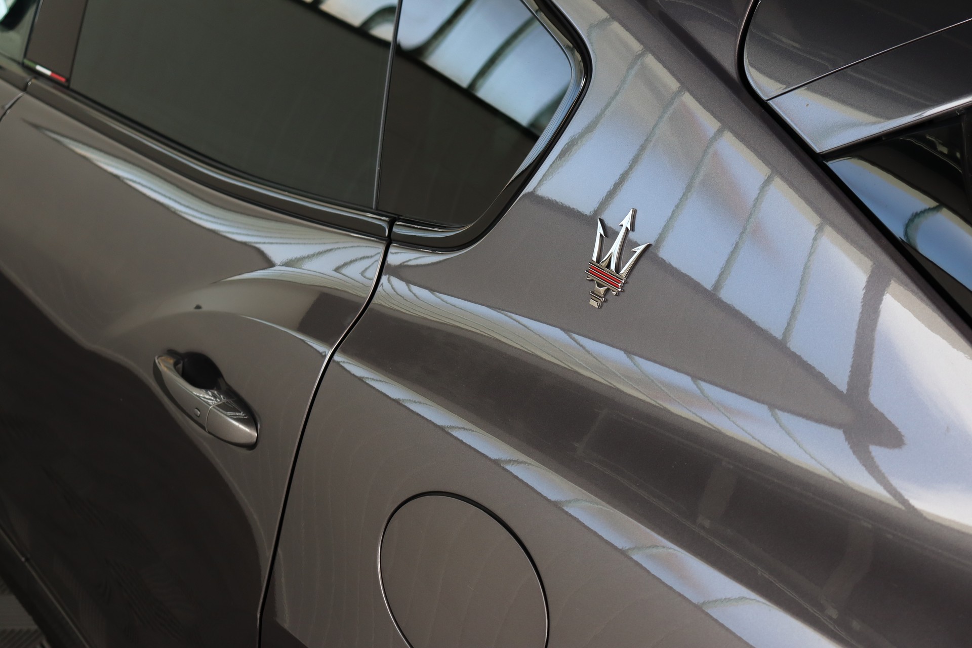 MASERATI Levante 3.8 V8 Trofeo Q4 Automatica-image-23
