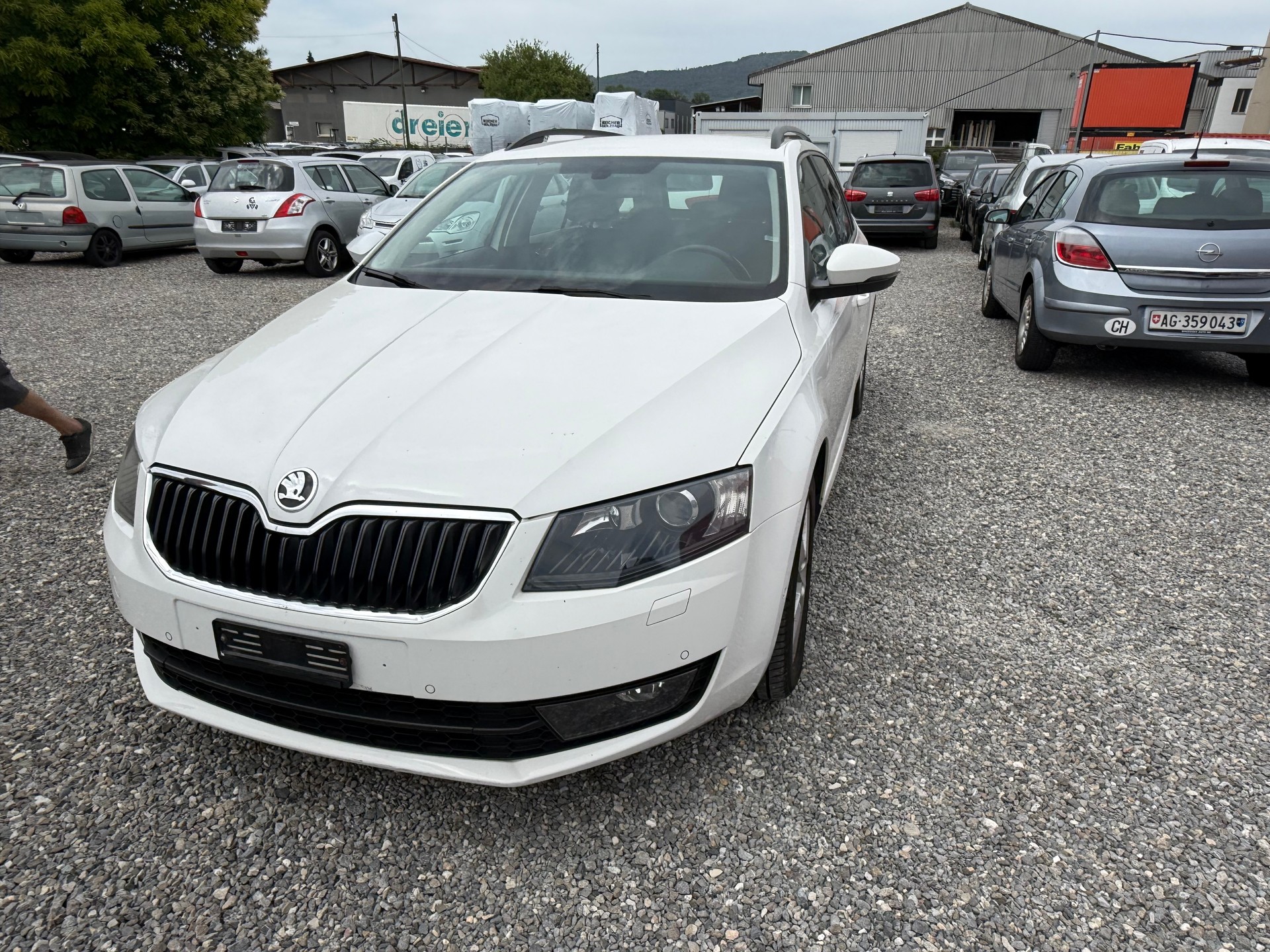 SKODA Octavia Combi 2.0 TDI Elegance 4x4 DSG-image-0