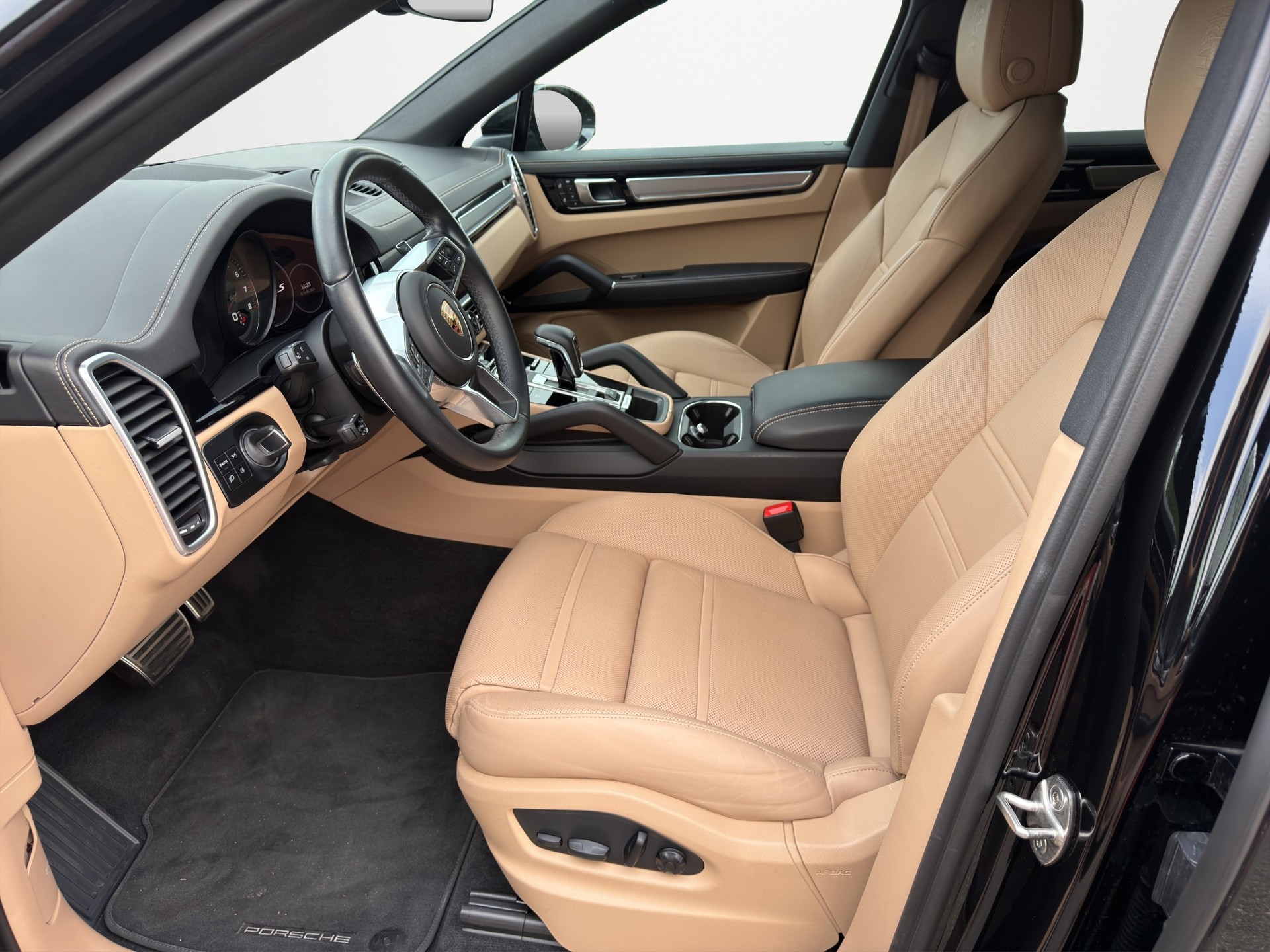 PORSCHE Cayenne Coupé 2.9 V6 S Platinum Edition-image-11