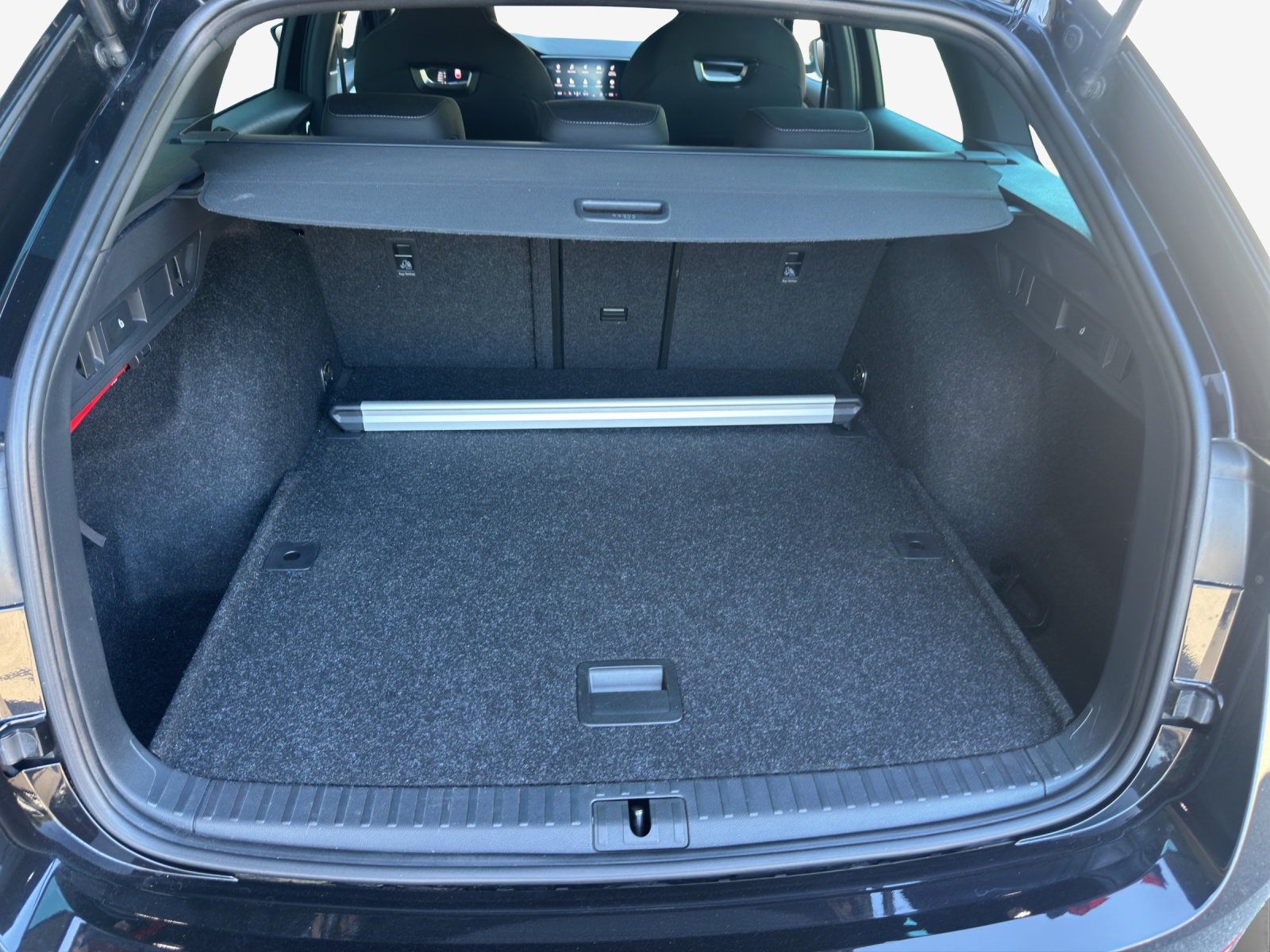 SKODA Octavia Combi 2.0 TDI DSG SportLine 4x4-image-12